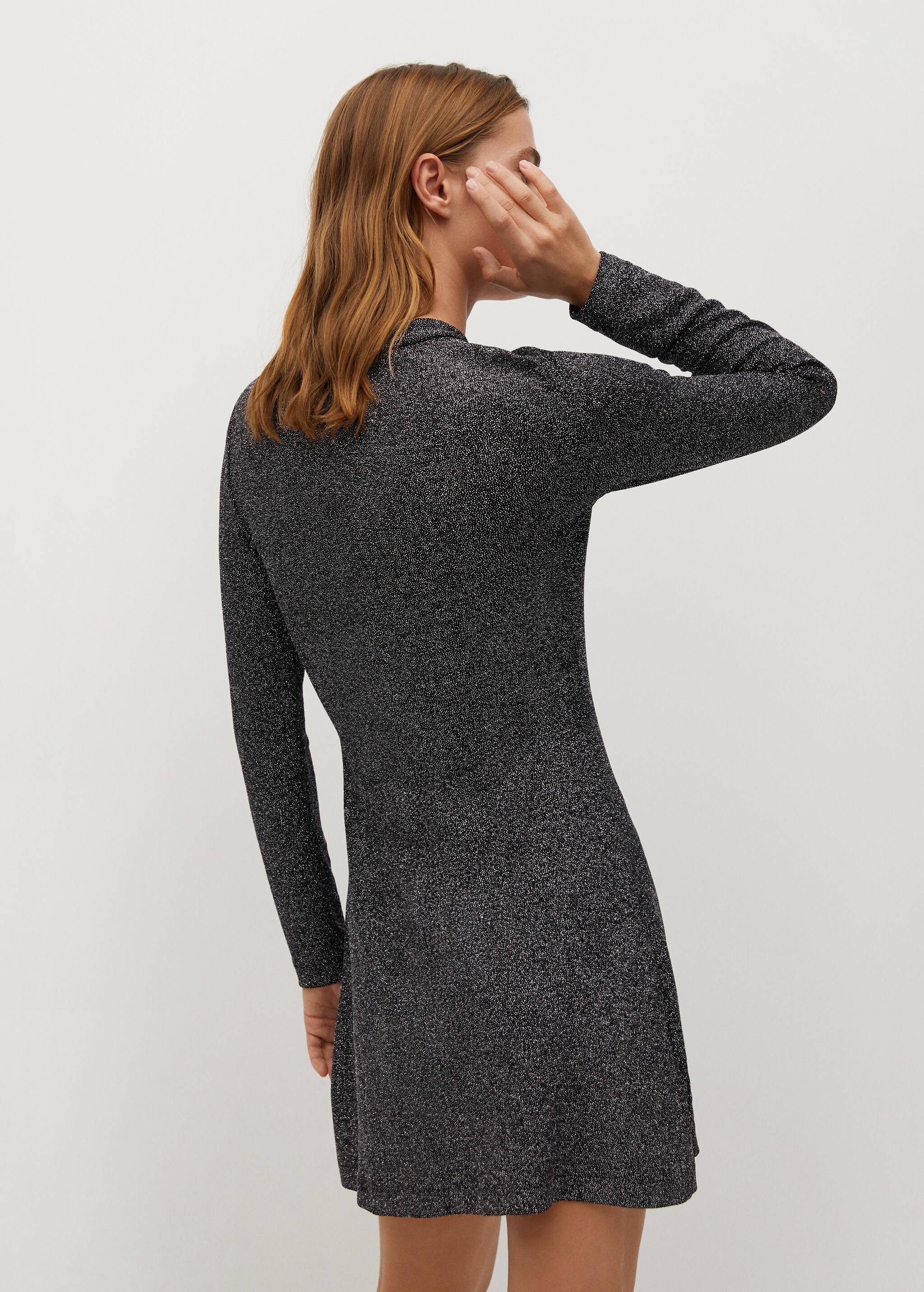 Vestido textura brillante - Reverso del artículo