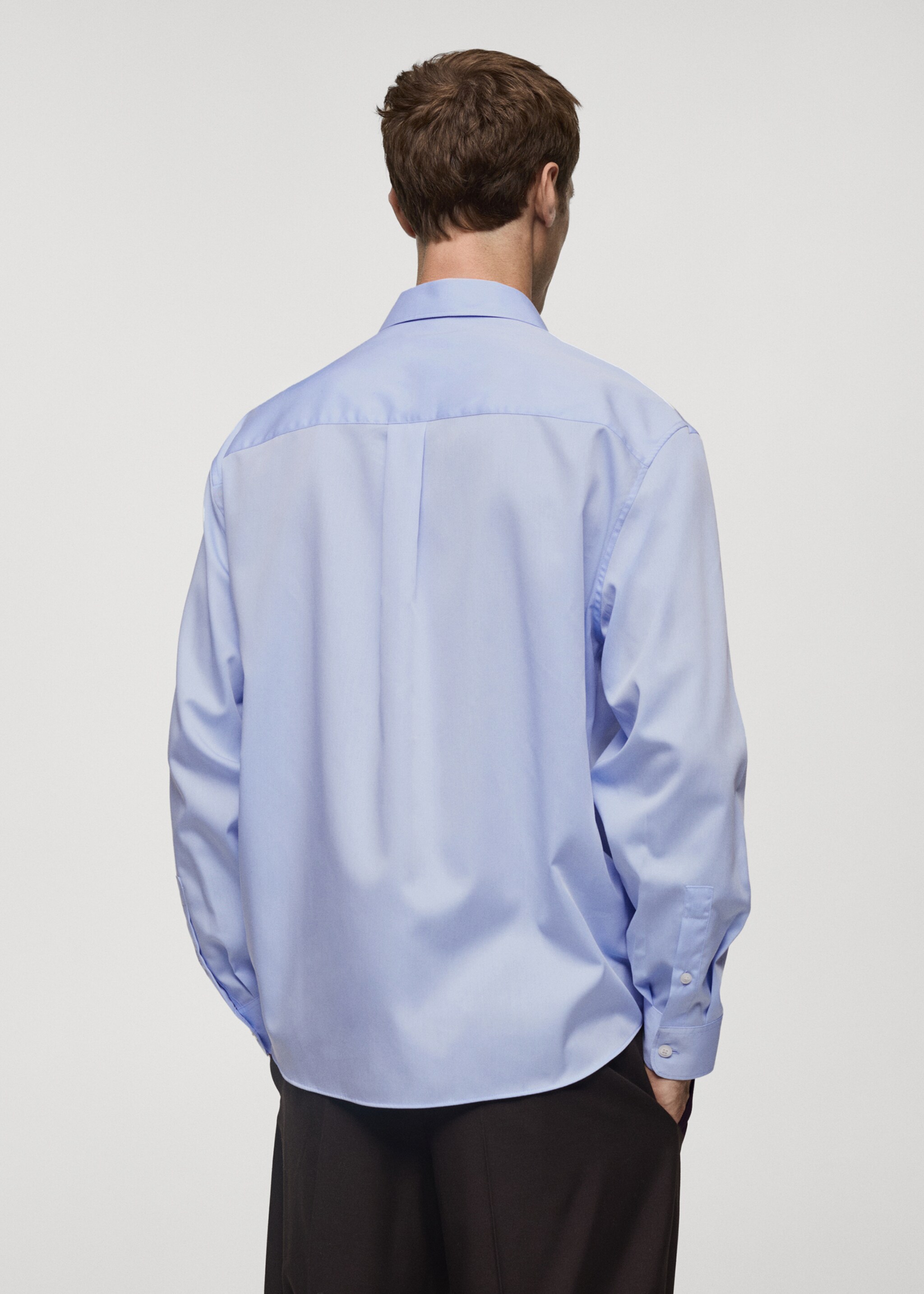 Chemise 100 % coton boxy-fit - Verso de l’article, Bleu ciel. Ref: 77029231-00.