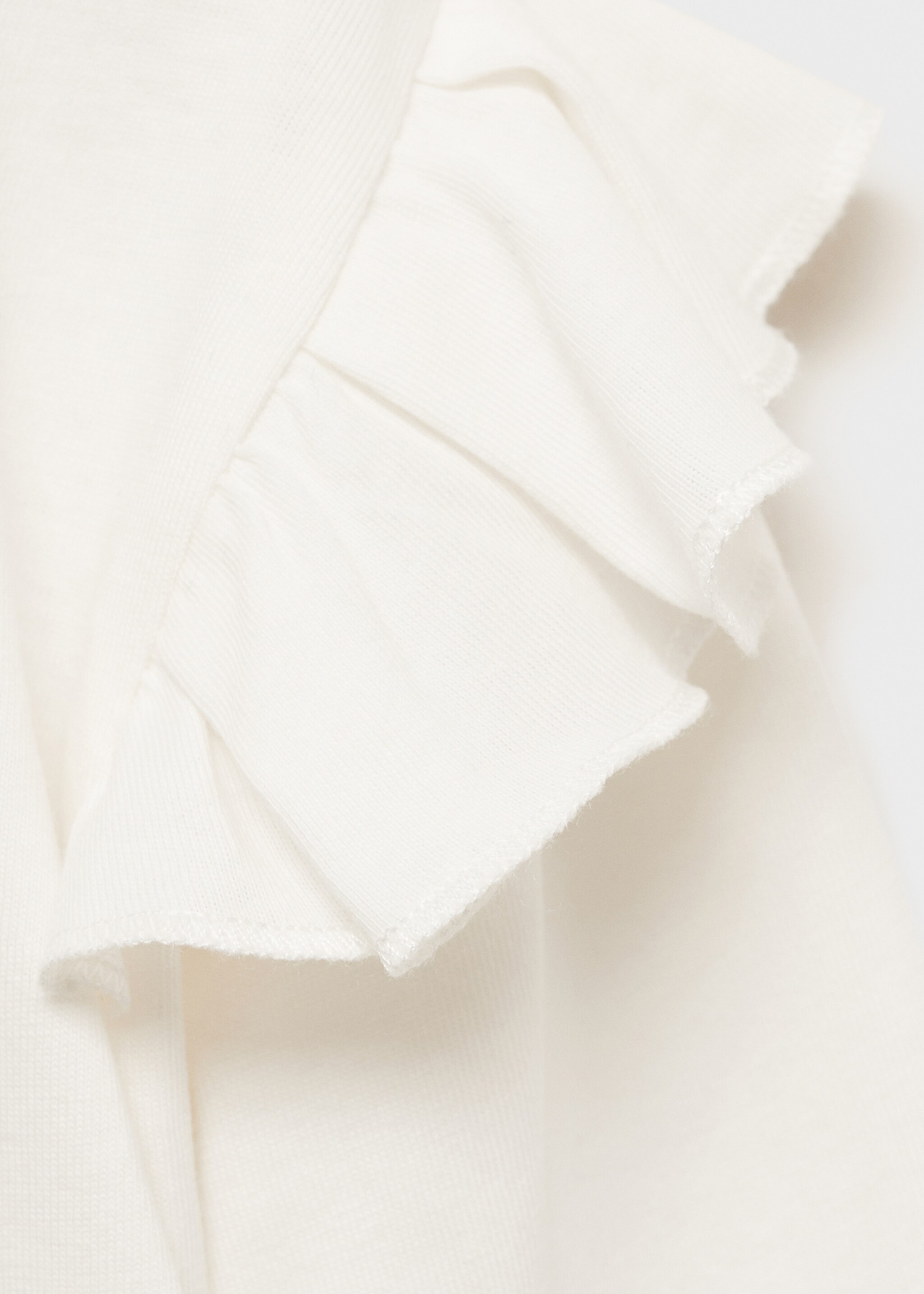 Camiseta estampado relieve - Detalle del artículo 0, Blanco roto. Ref: 77029241-00.