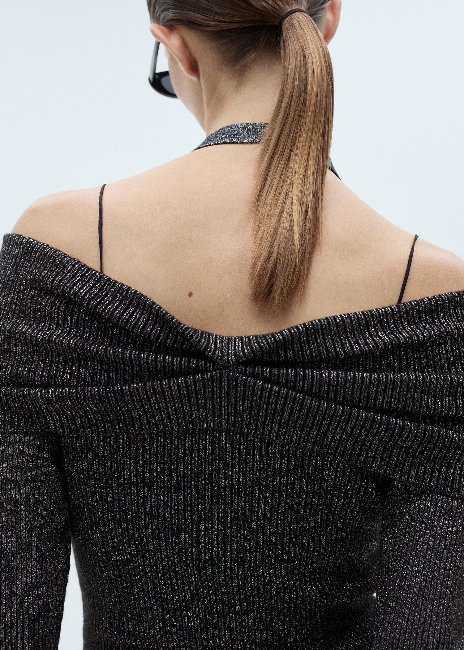 Lurex sweater with bare shoulders - Details of the article 6