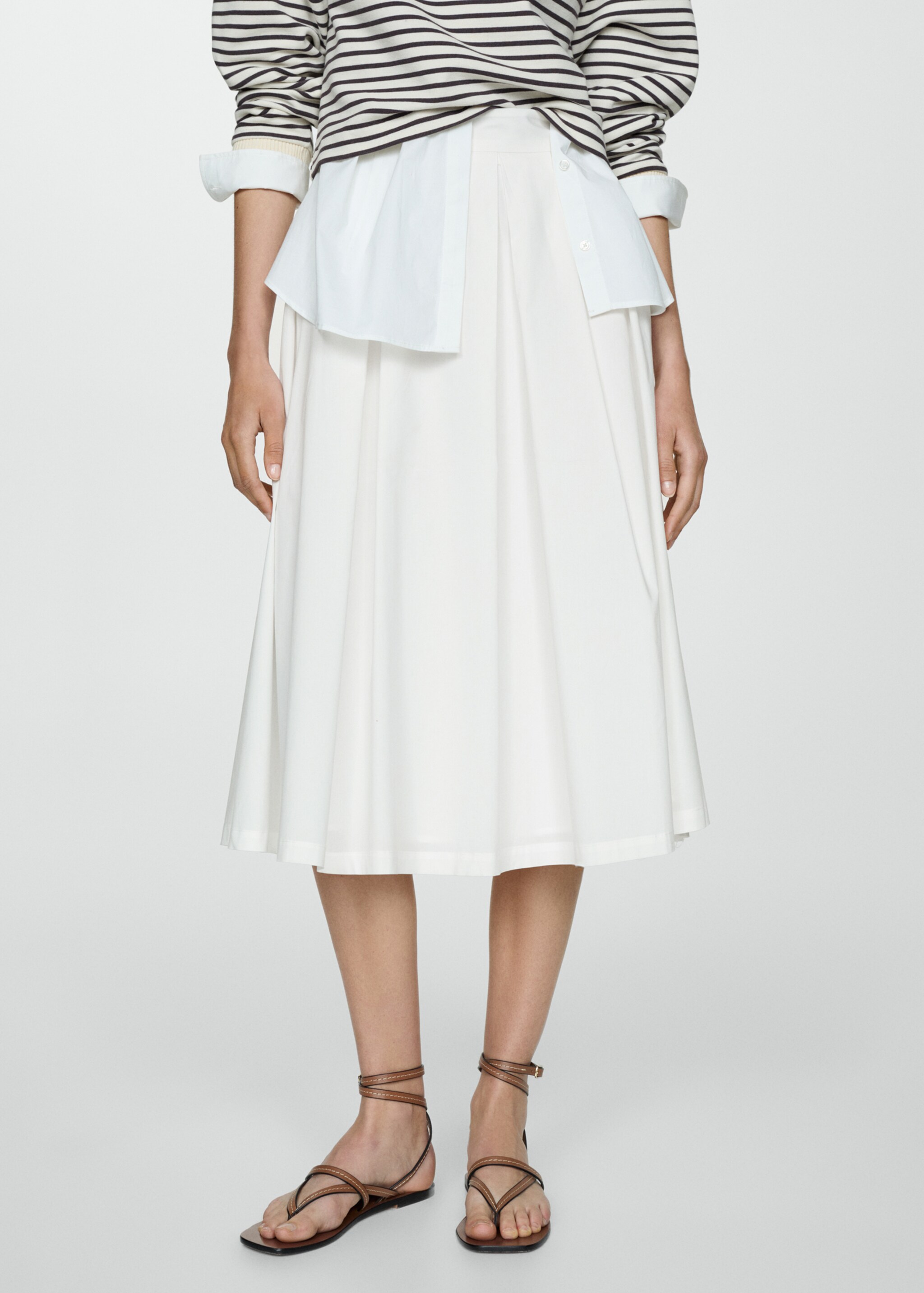 Pleated midi skirt - Medium plane, White. Ref: 77030277-00.
