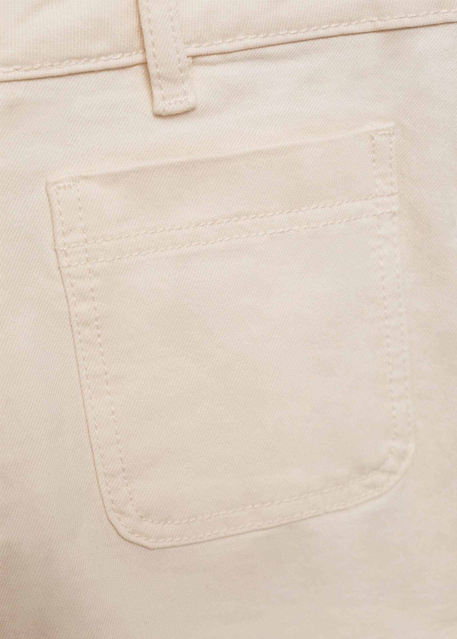 Denim shorts with pockets - Details of the article 0