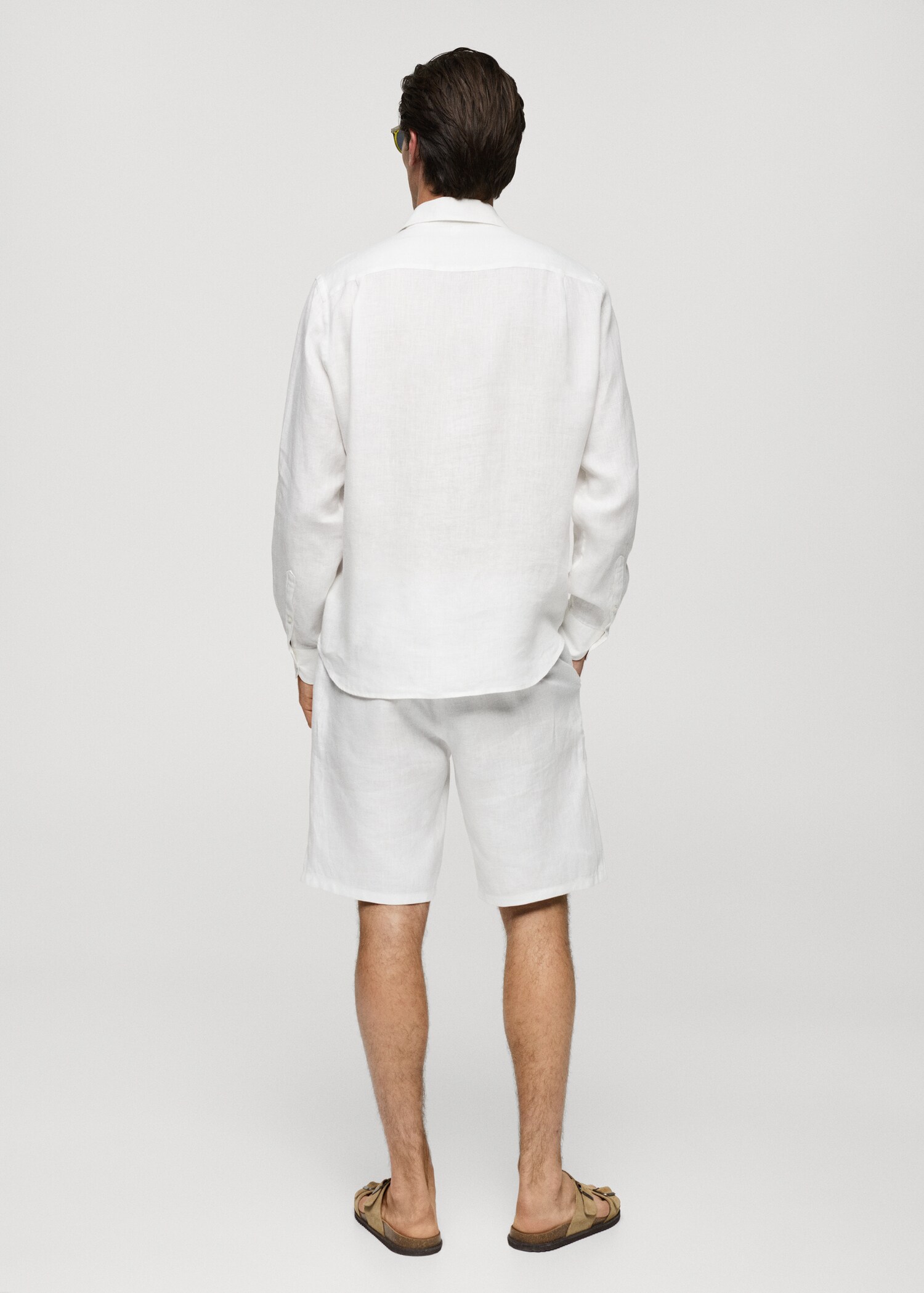 Classic fit 100% linen shirt - Reverse of the article