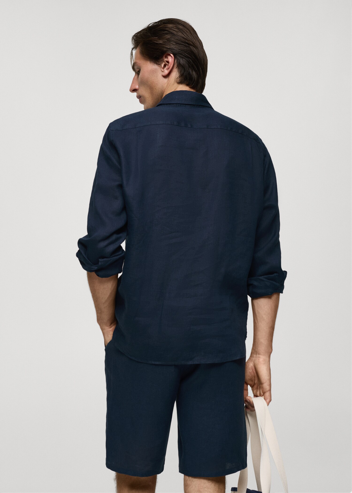 Classic fit 100% linen shirt - Reverse of the article