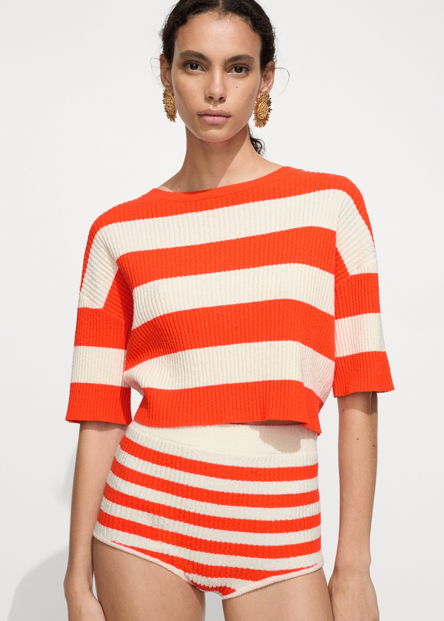 Ribbed knitted sweater - Medium plane
