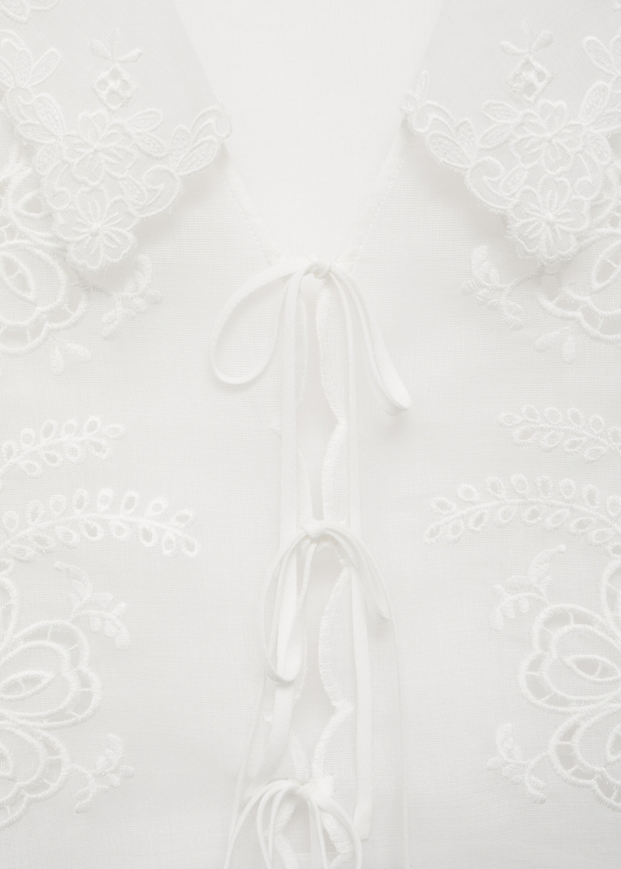 Geborduurde blouse met strikken - Detail van het artikel 8