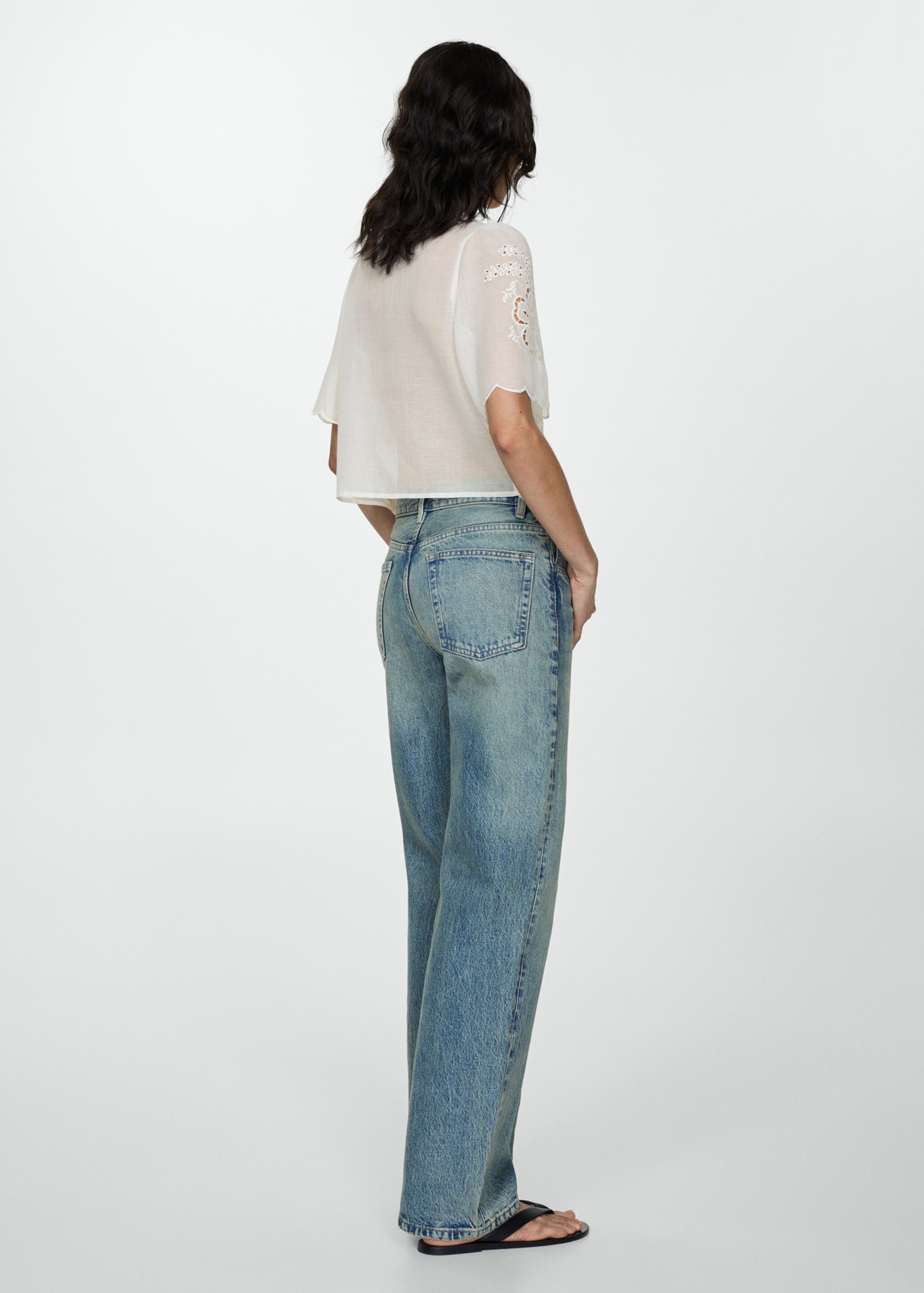 Geborduurde blouse met strikken - Achterkant van het artikel