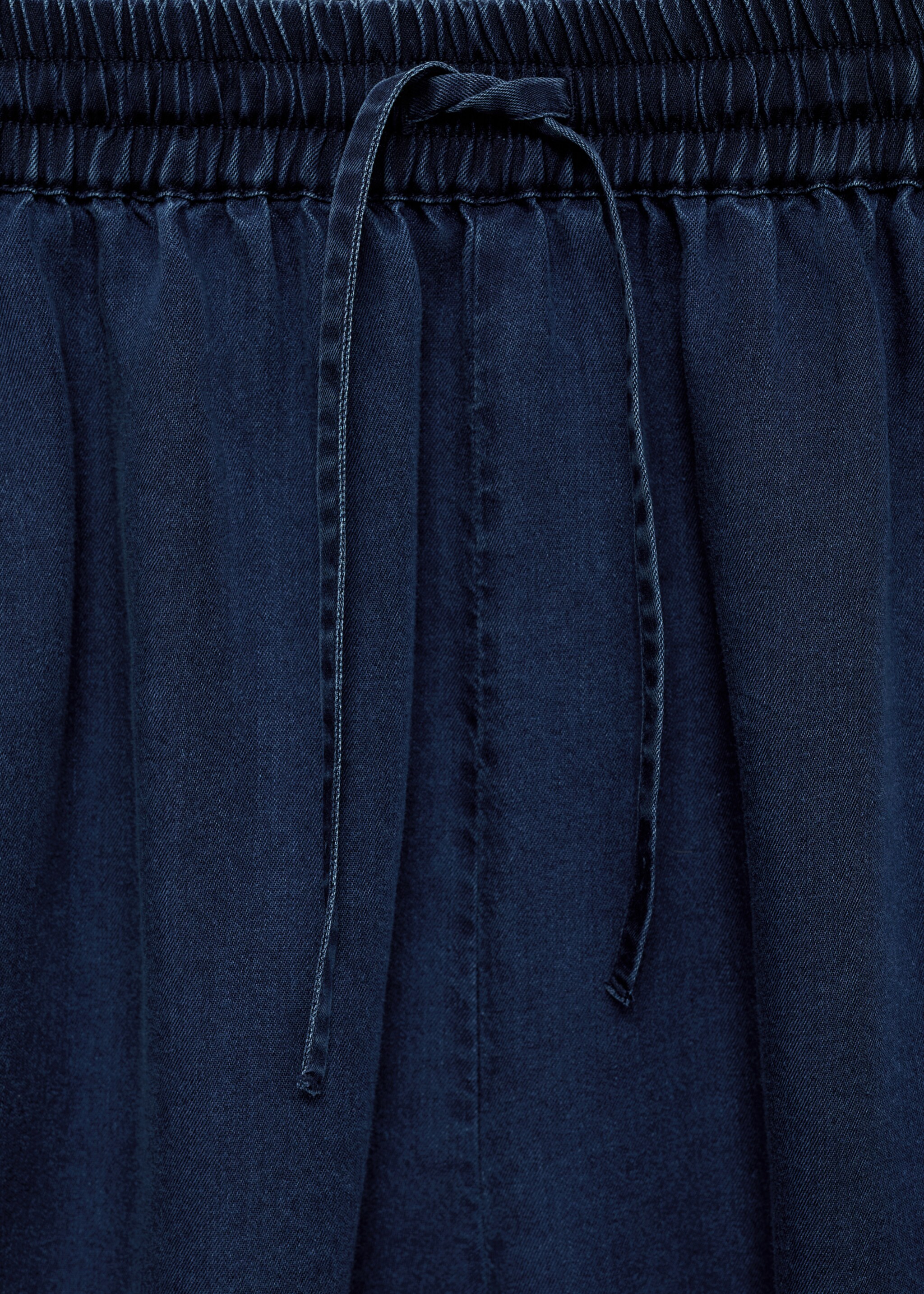 Lyocell shorts with elastic waist - Details of the article 8