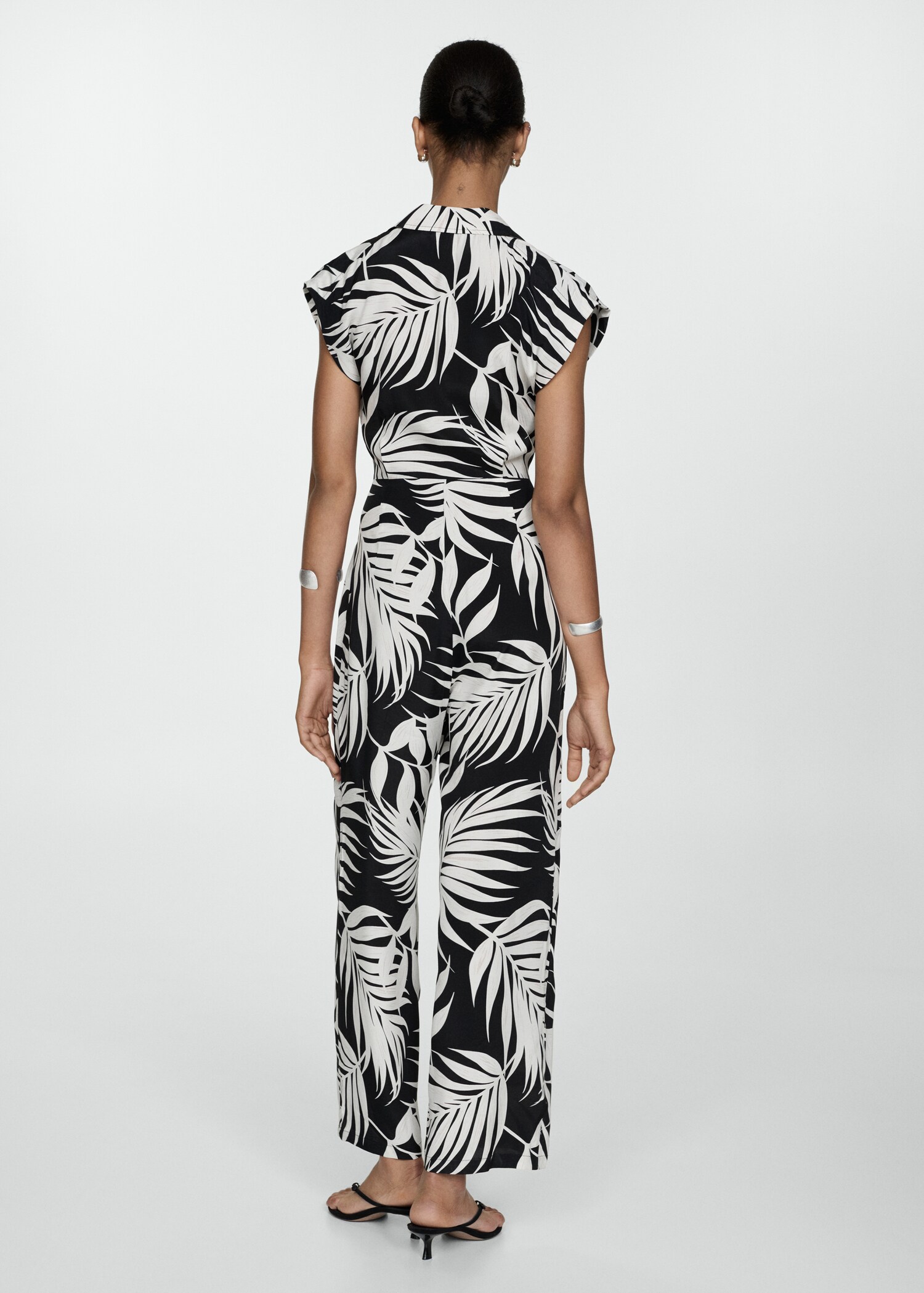Bedrukte jumpsuit met strik - Achterkant van het artikel