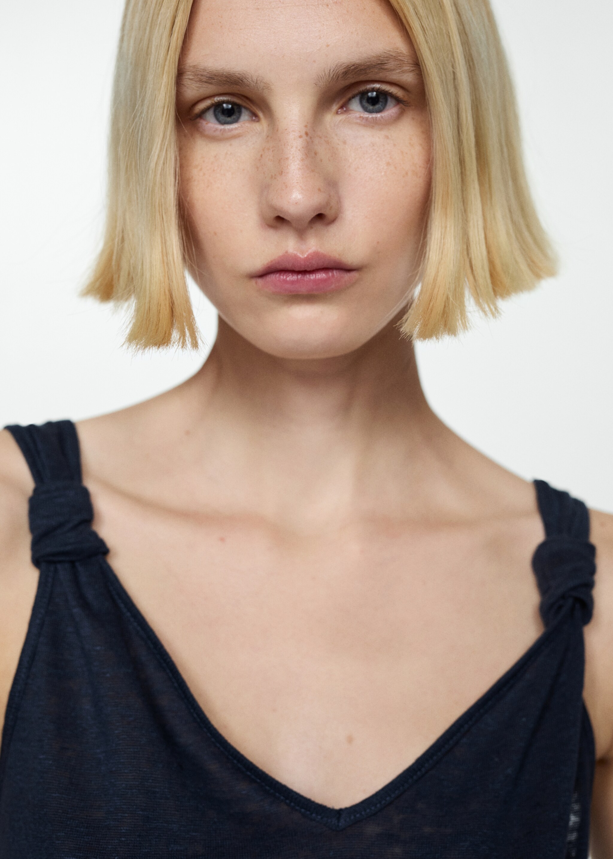 Linen top with knotted straps - Details of the article 1, Dark Navy. Ref: 77030360-00.