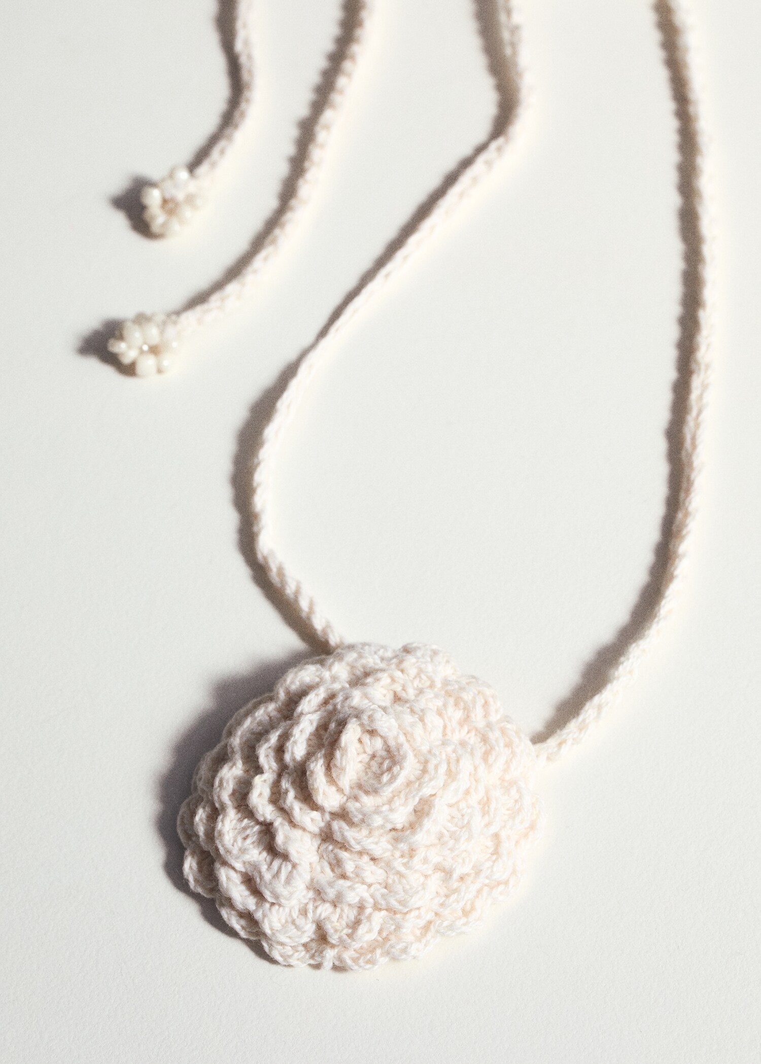 Flower choker necklace - Details of the article 5