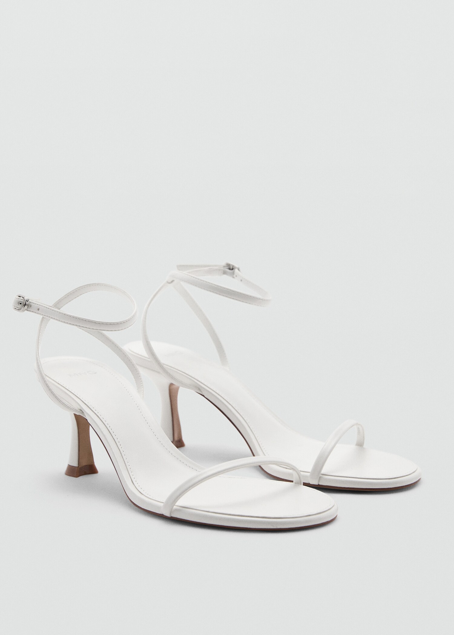 Buckle strap sandals - Medium plane