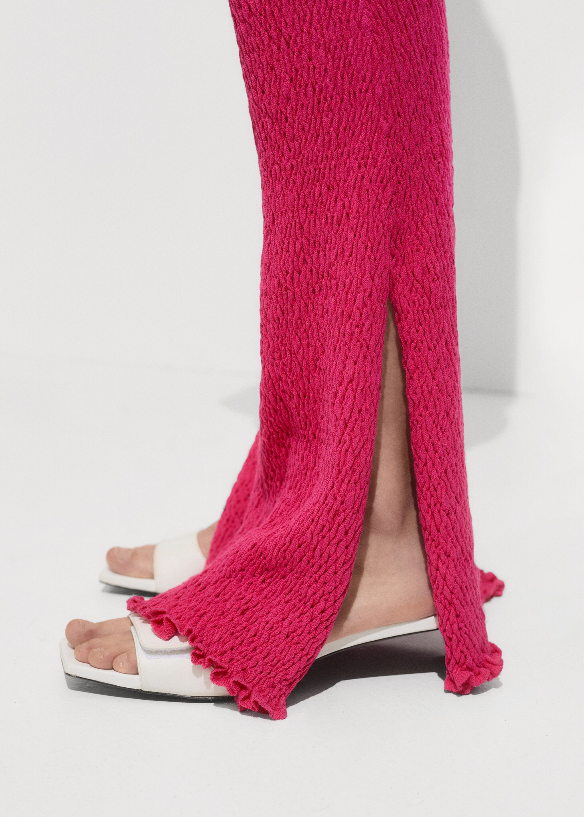 Braided knitted trousers - Details of the article 6, Fuchsia. Ref: 77030380-00.