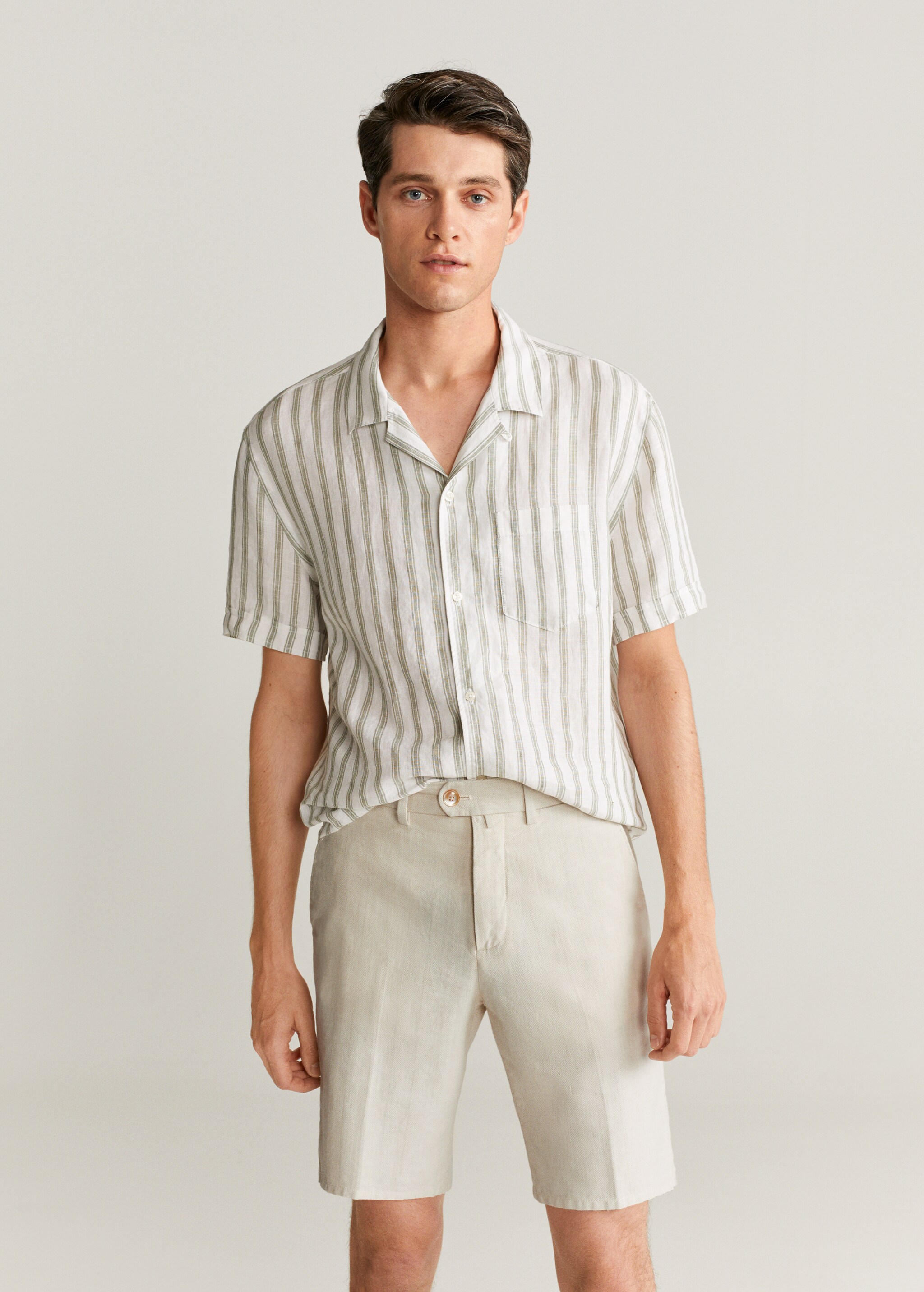 Bermudas estilo chino algodón lino - Plano medio