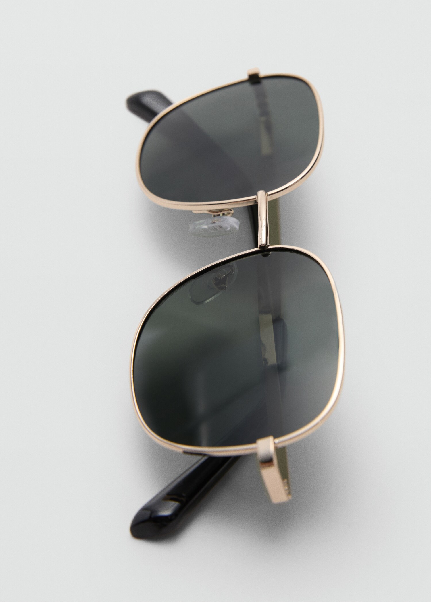 Metallic frame sunglasses - Details of the article 3
