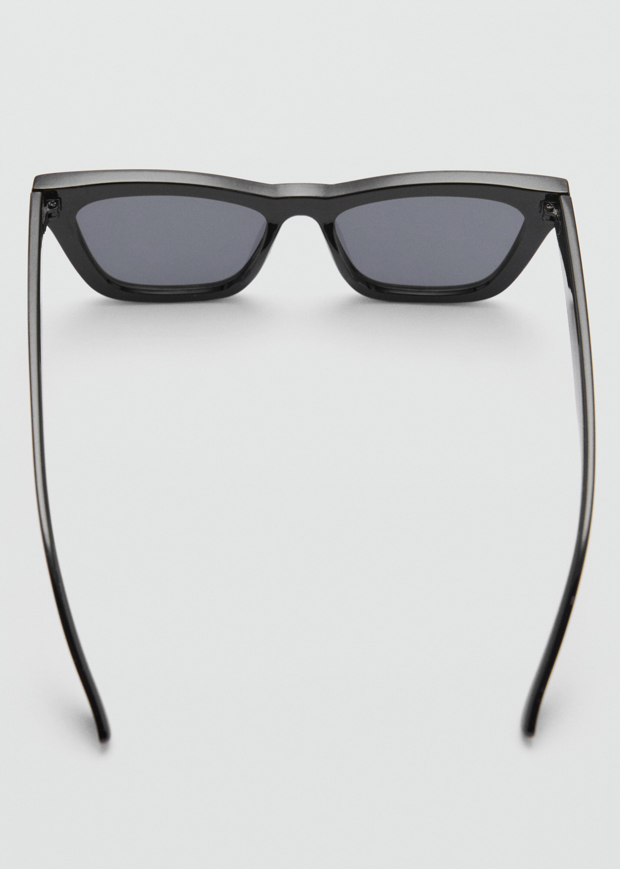 Resin frame sunglasses - Details of the article 1