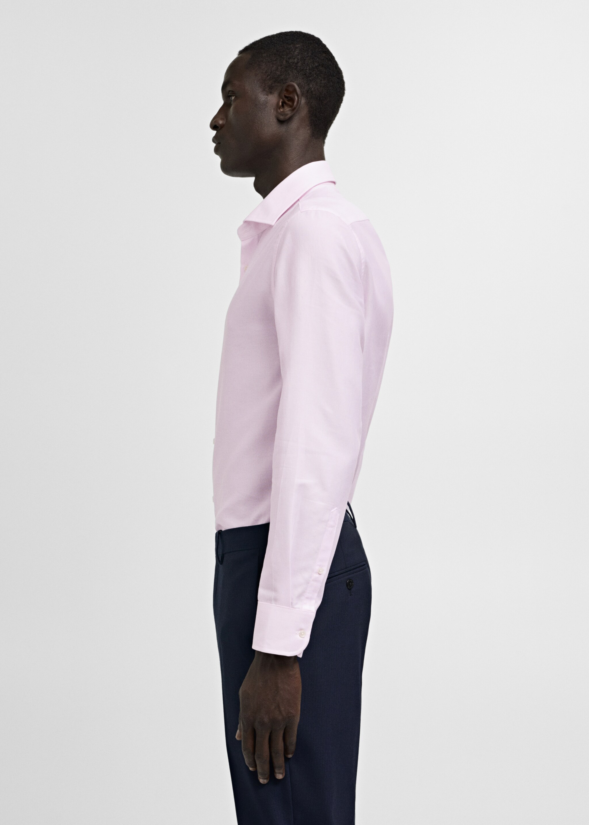 Chemise costume slim-fit micro-rayures twill - Détail de l'article 2, Rose clair. Ref: 77030575-00.