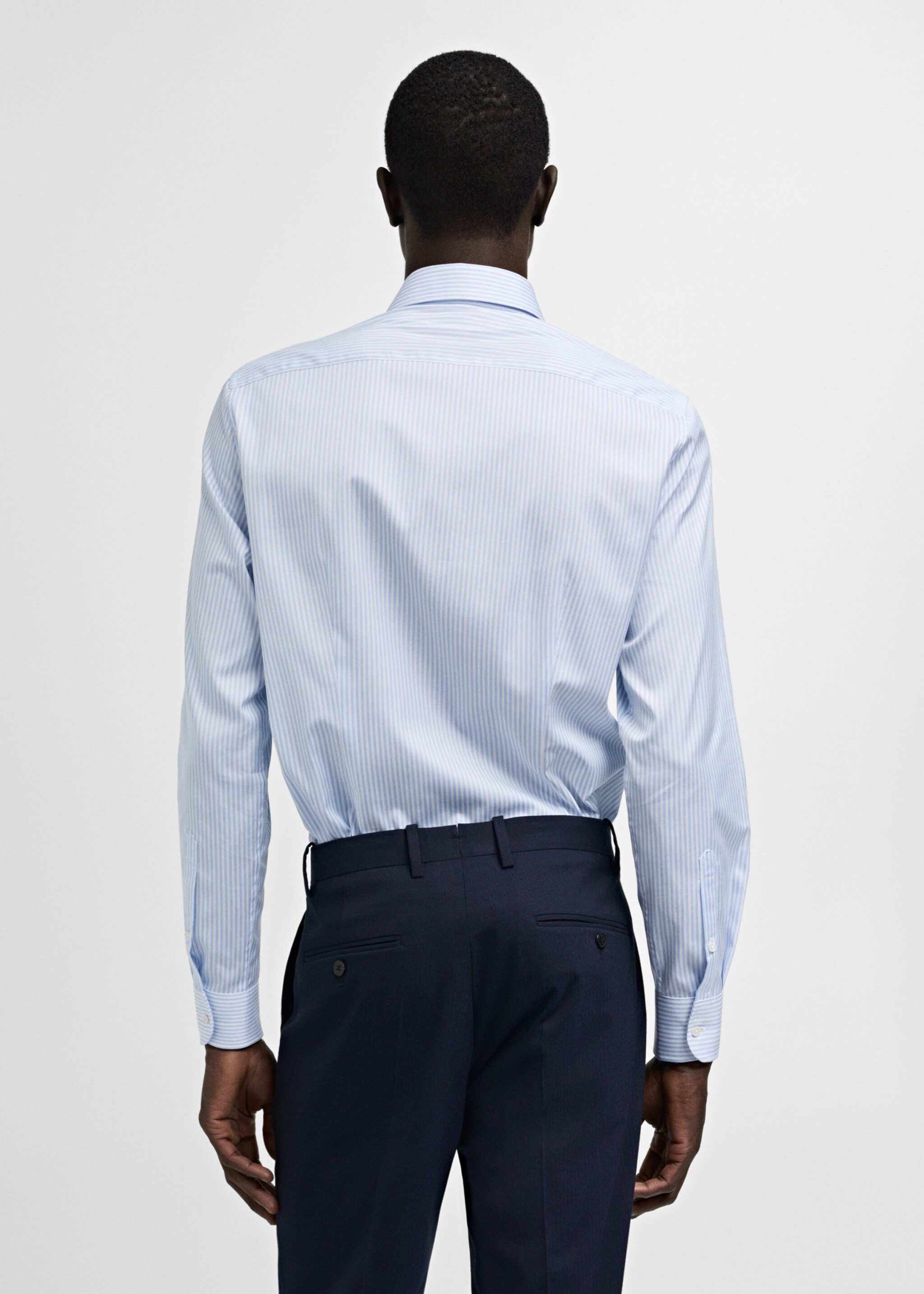 Camisa vestit regular fit cotó ratlles - Revers de l'article, Blanc. Ref: 77030577-00.