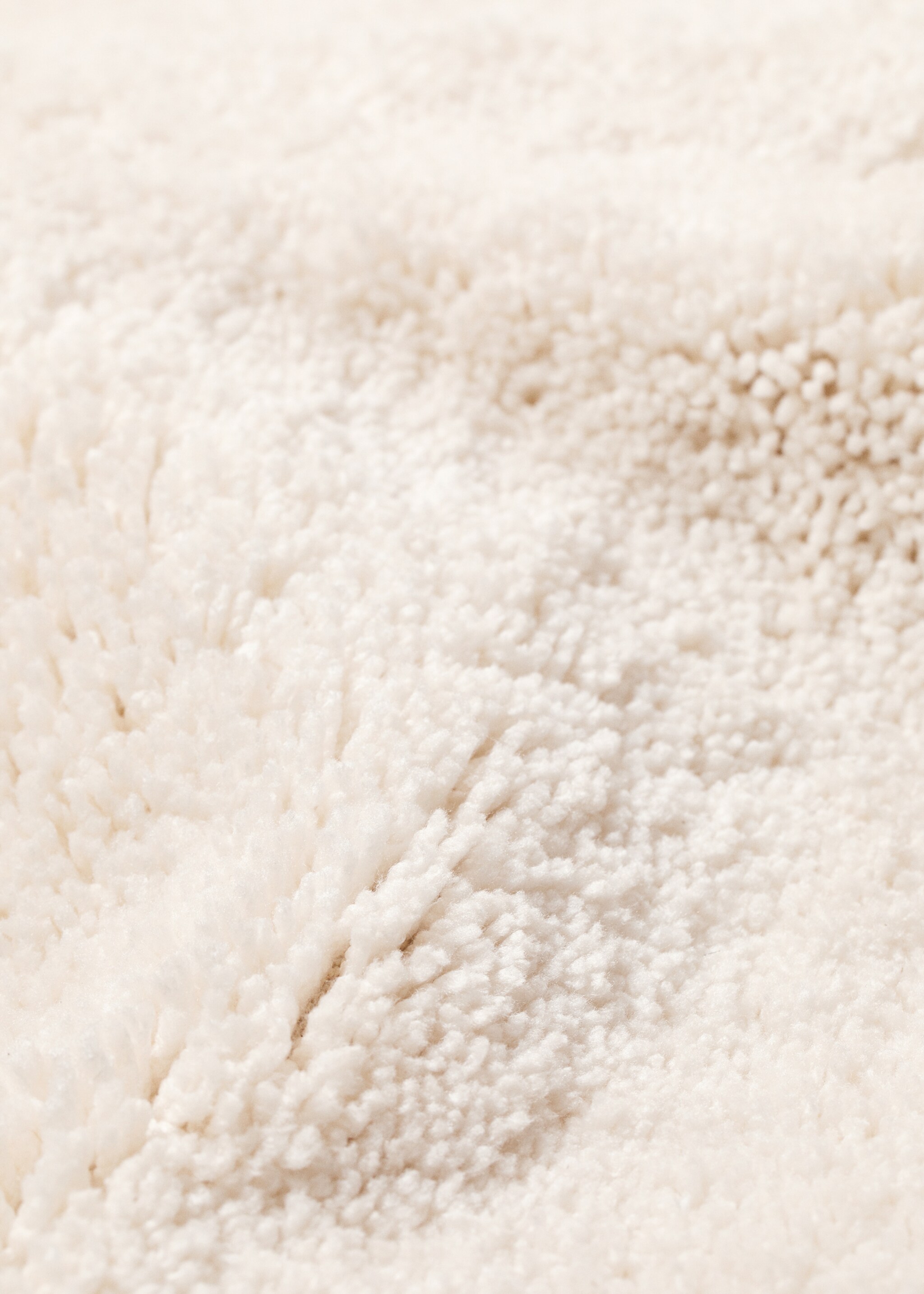 Large fur rectangular rug - Details of the article 1, Off White. Ref: 77030582-00.