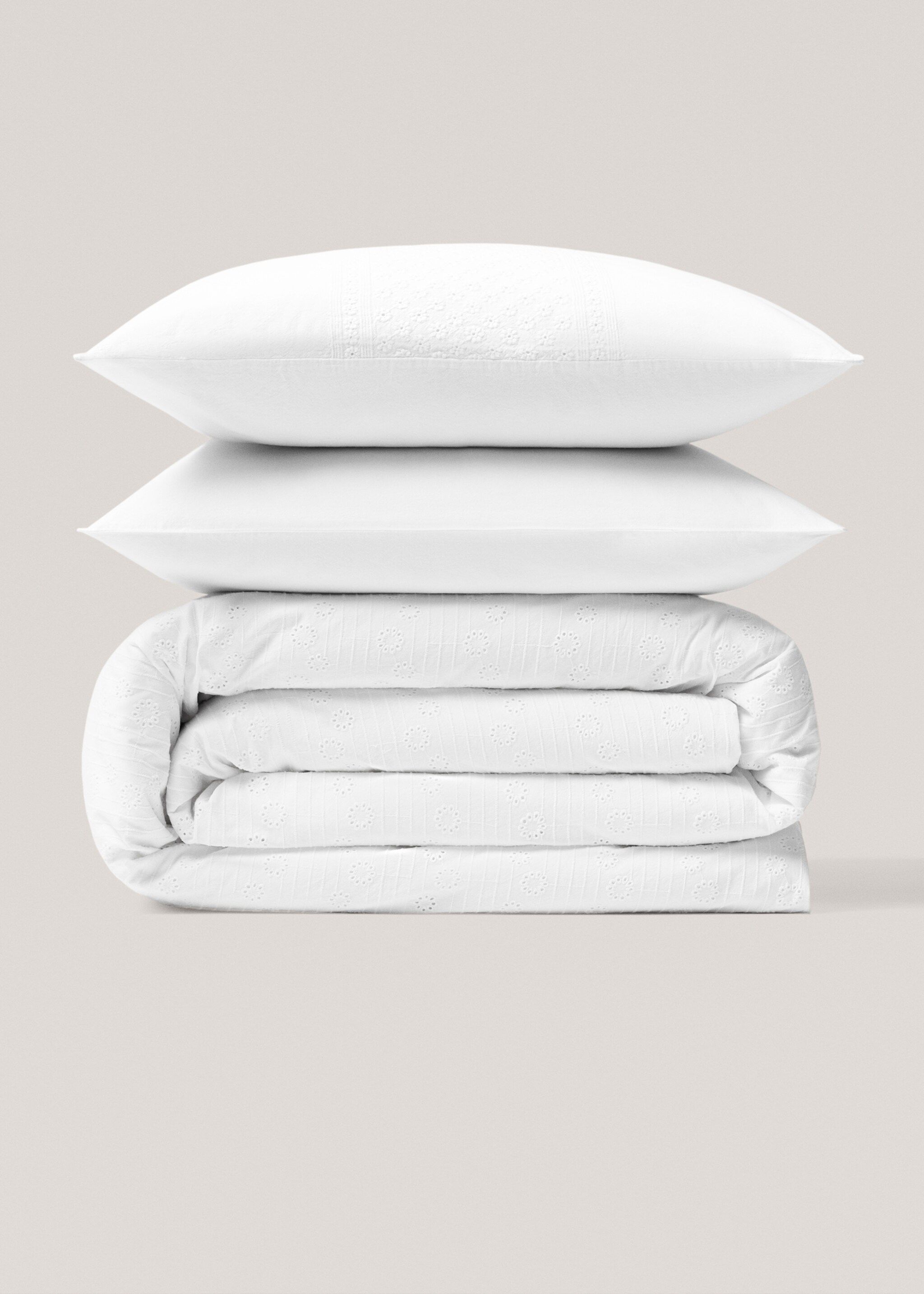 Floral embroidered cotton duvet cover for queen bed - Article without model, White. Ref: 77030584-00.