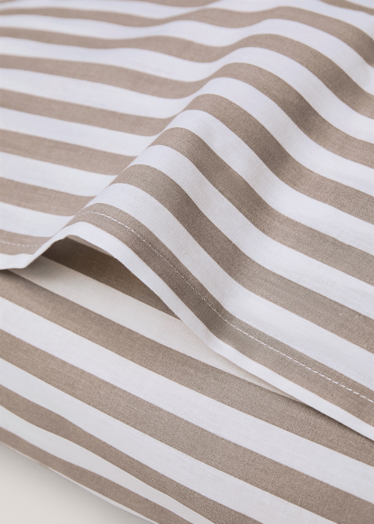 Randigt örngott i bomull 60x60 cm - Detaljer om artikeln 2