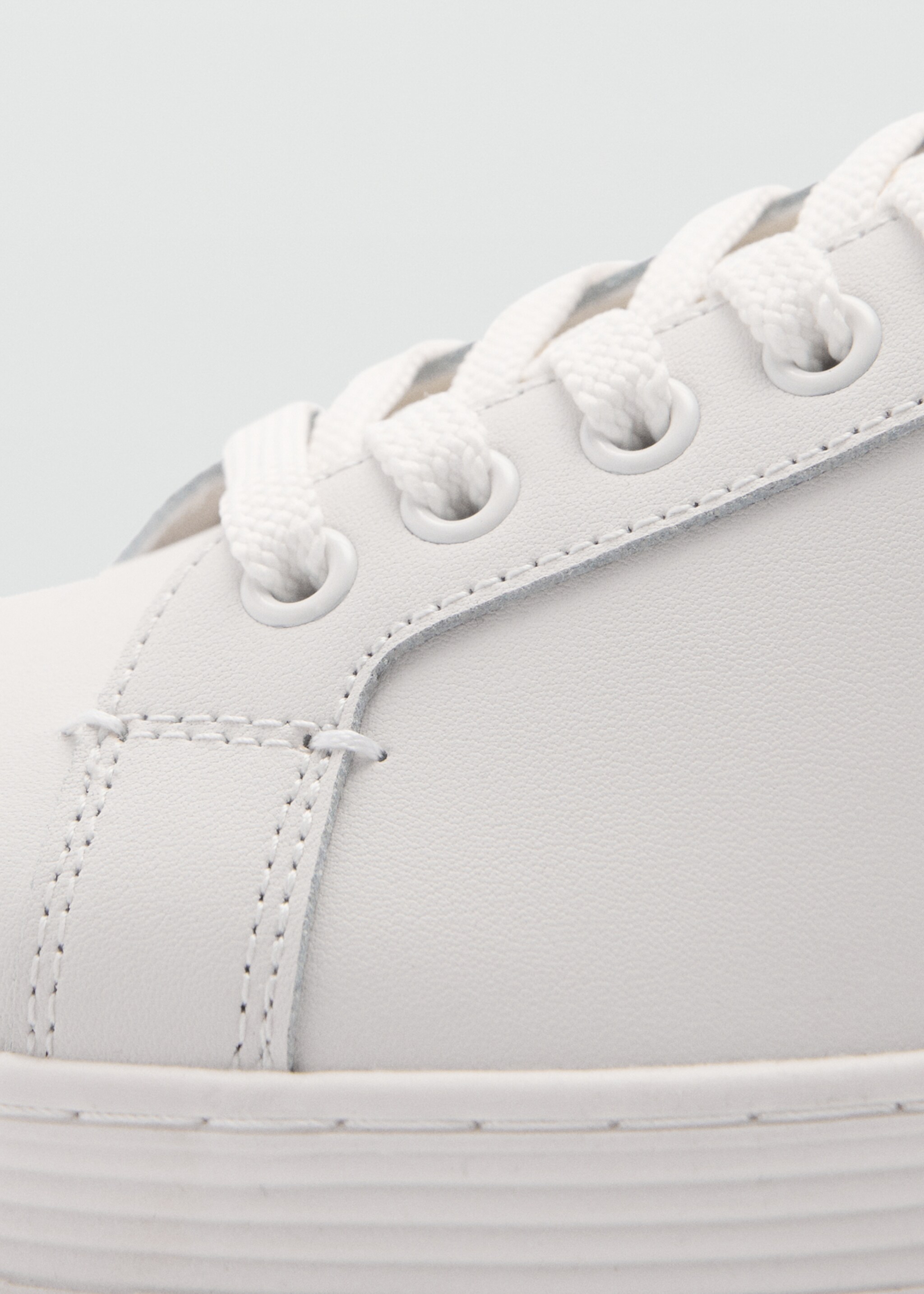 Ledersneakers mit Kontrasteinsatz - Detail des Artikels 1