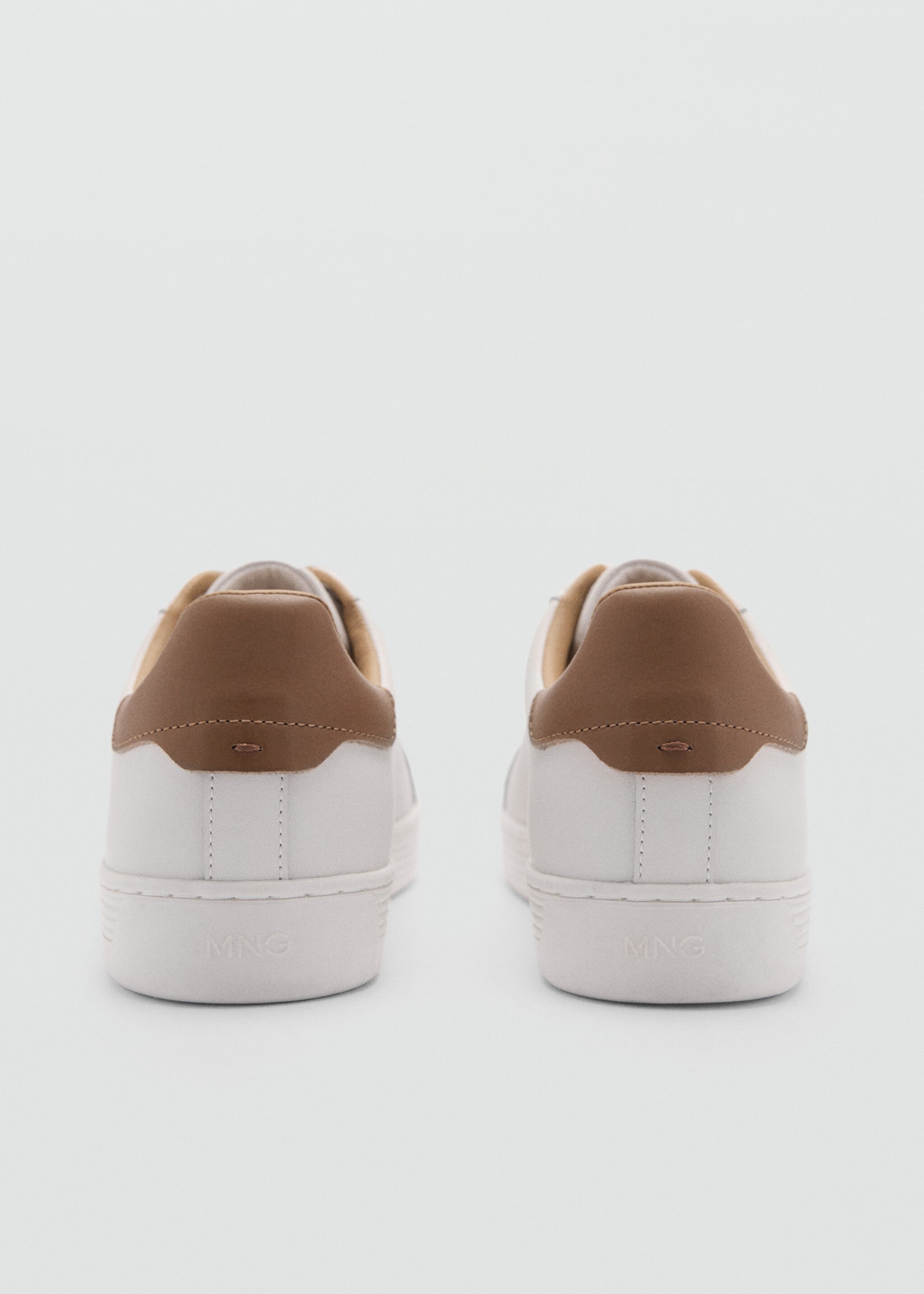 Ledersneakers mit Kontrasteinsatz - Detail des Artikels 2