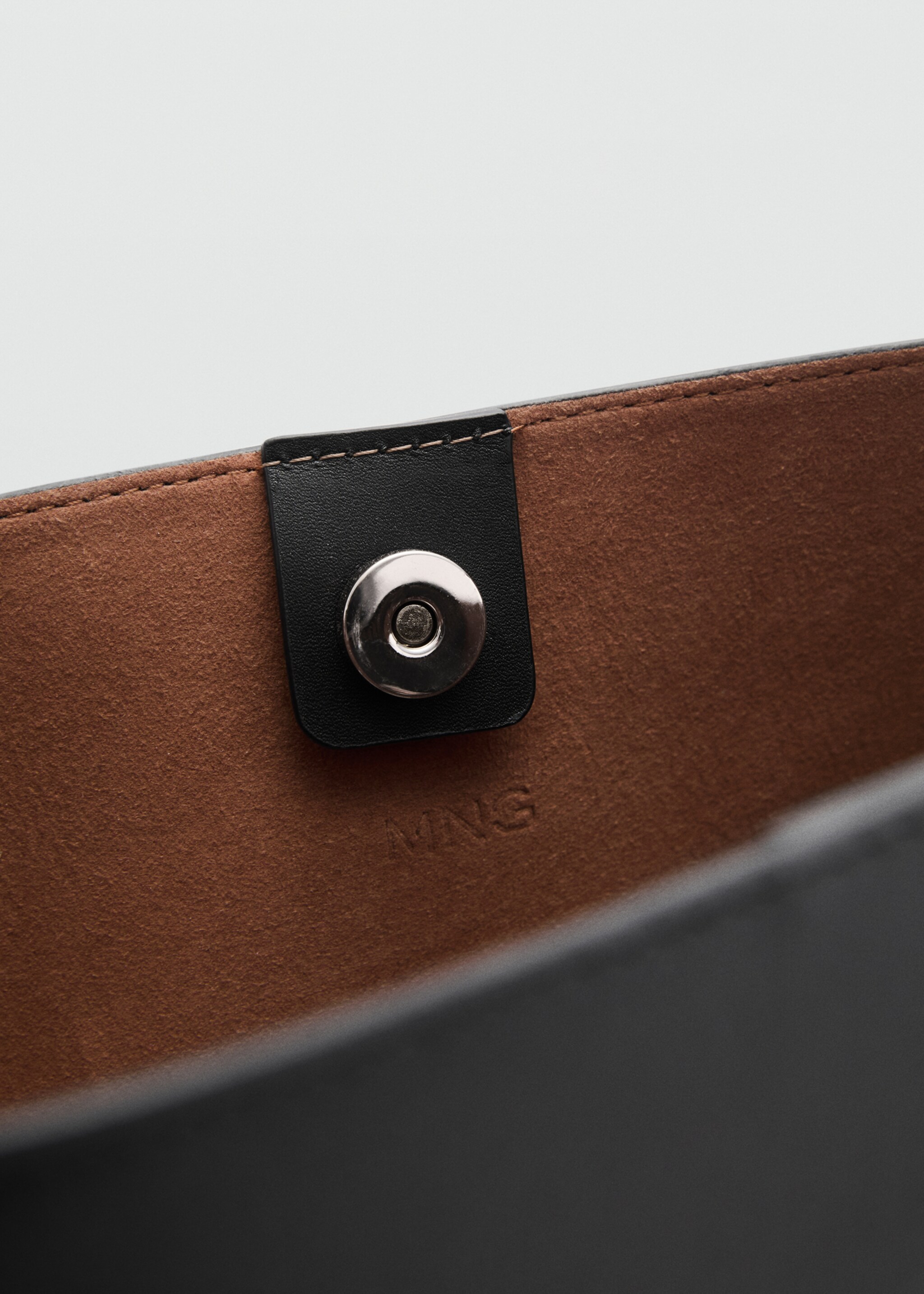 Leather shopper bag - Details of the article 3, Black. Ref: 77030613-00.