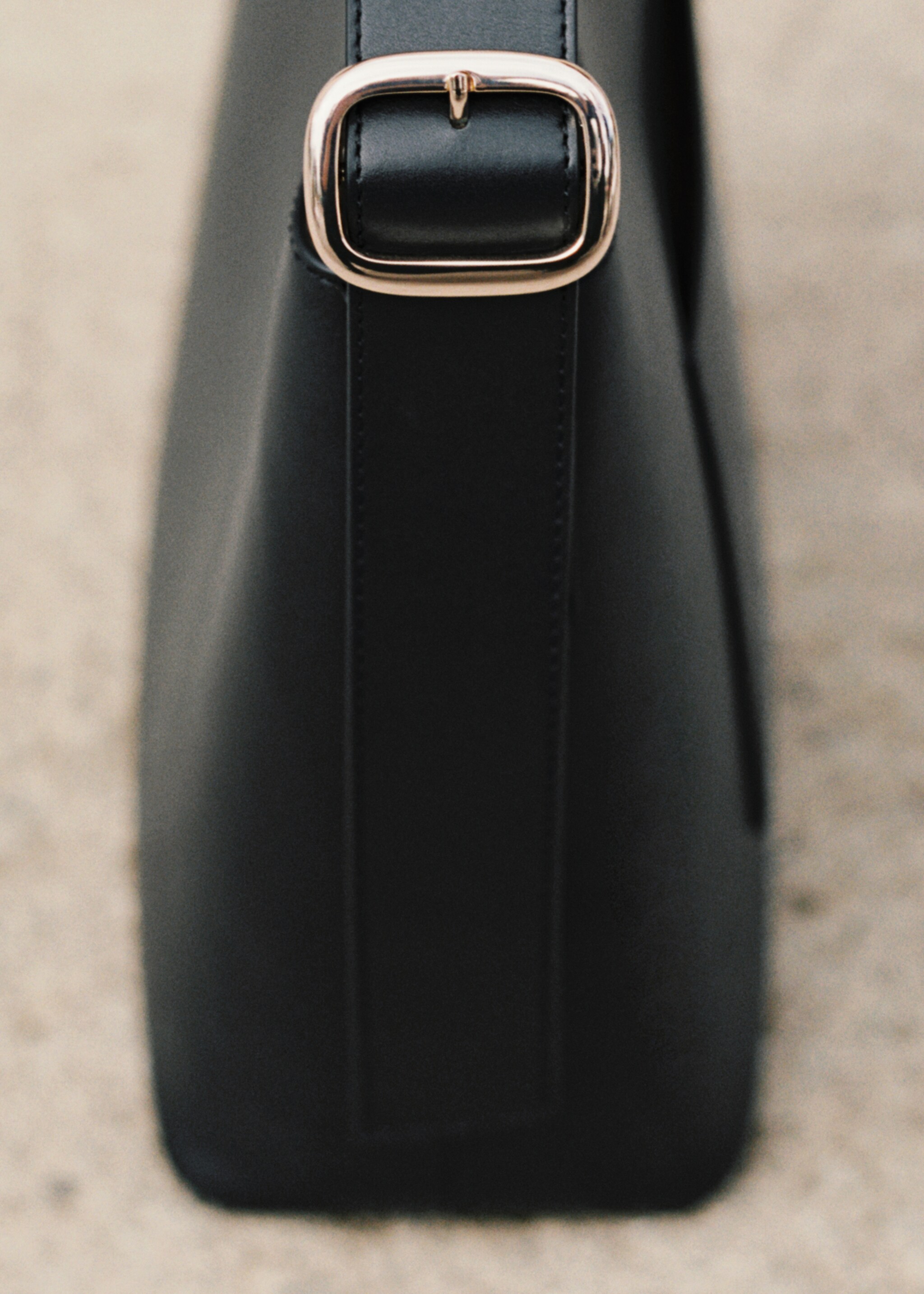 Leather shopper bag - Details of the article 7, Black. Ref: 77030613-00.