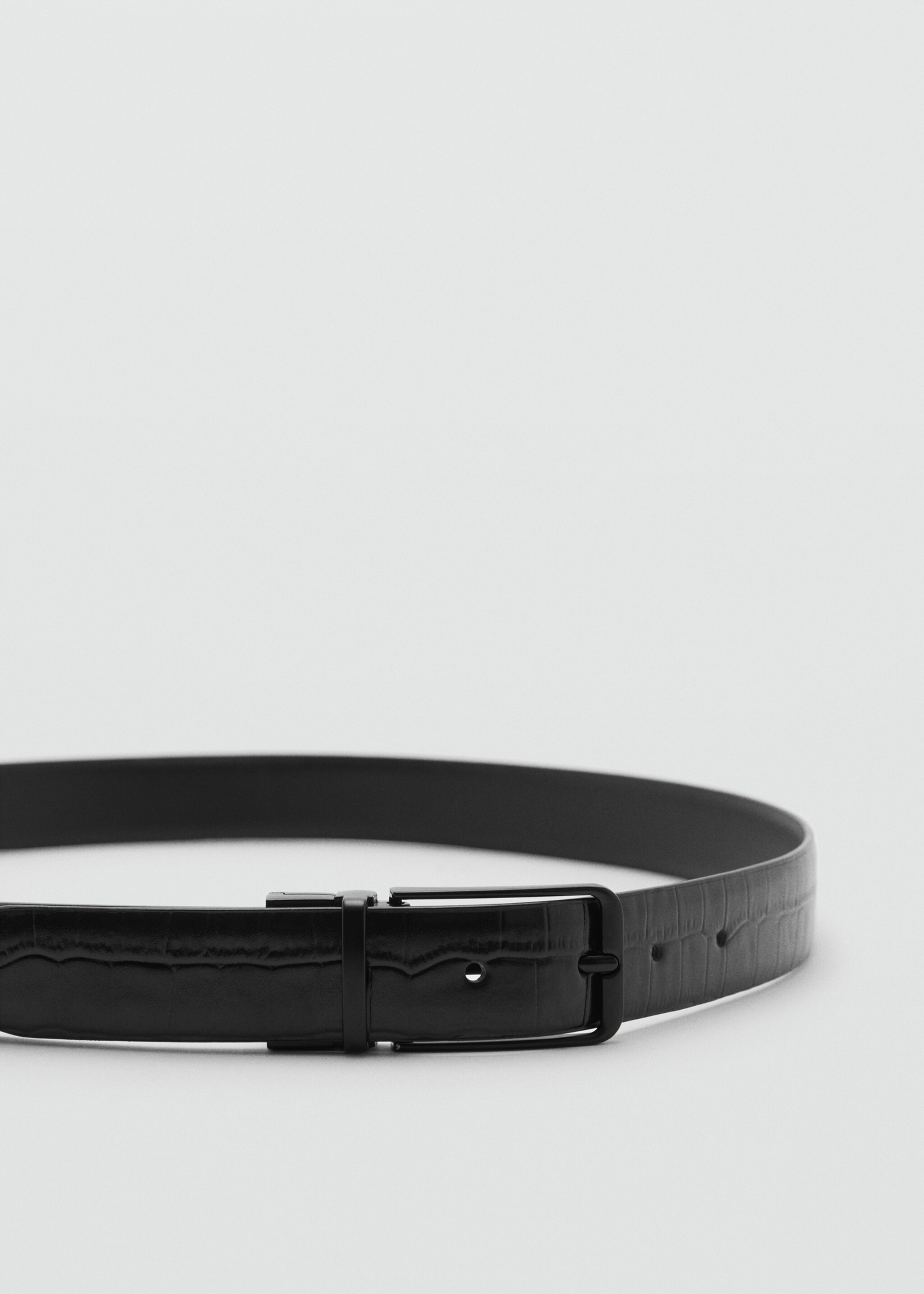 Croc-effect leather belt - Details of the article 2