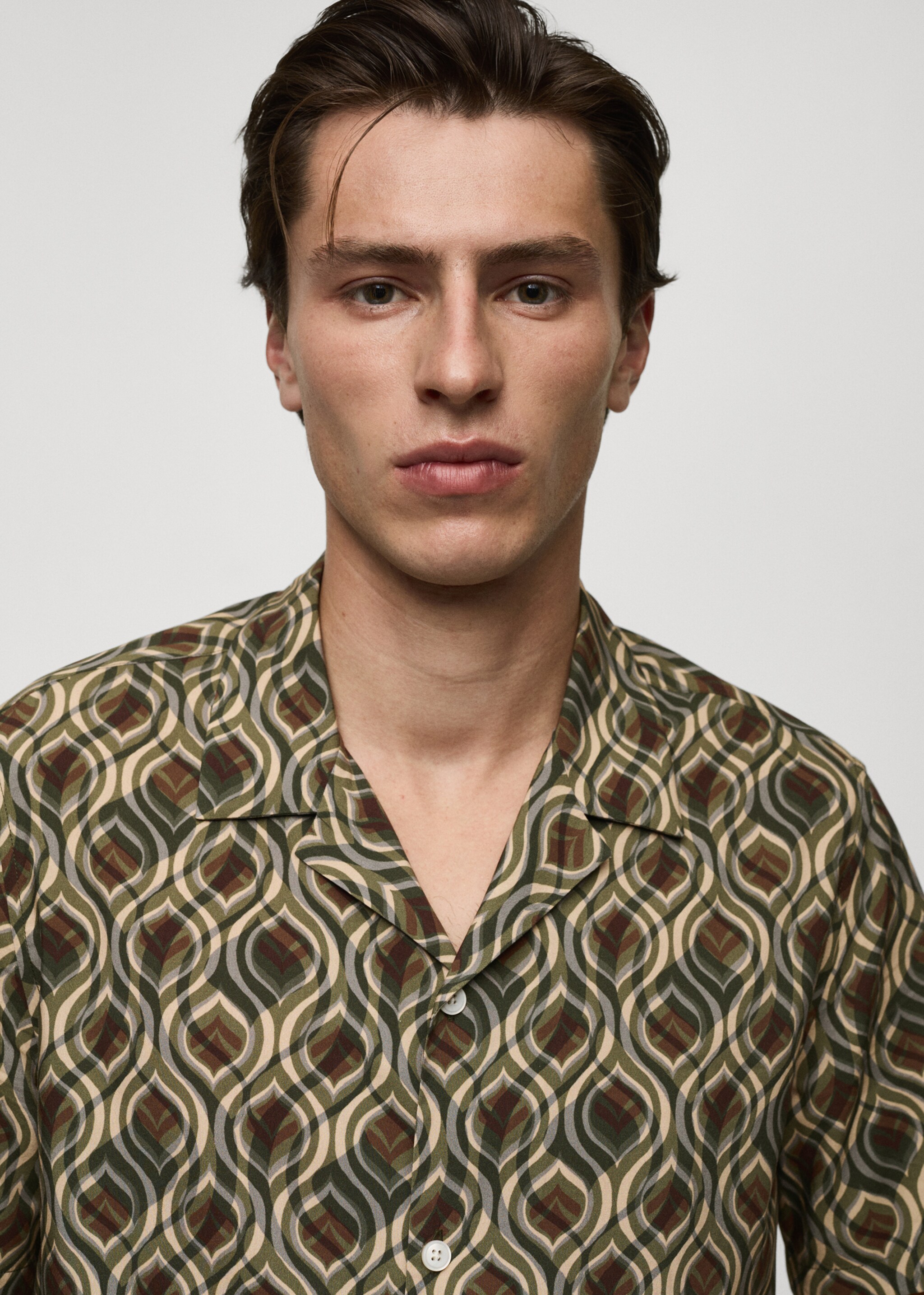 Printed fluid regular-fit shirt - Details of the article 1