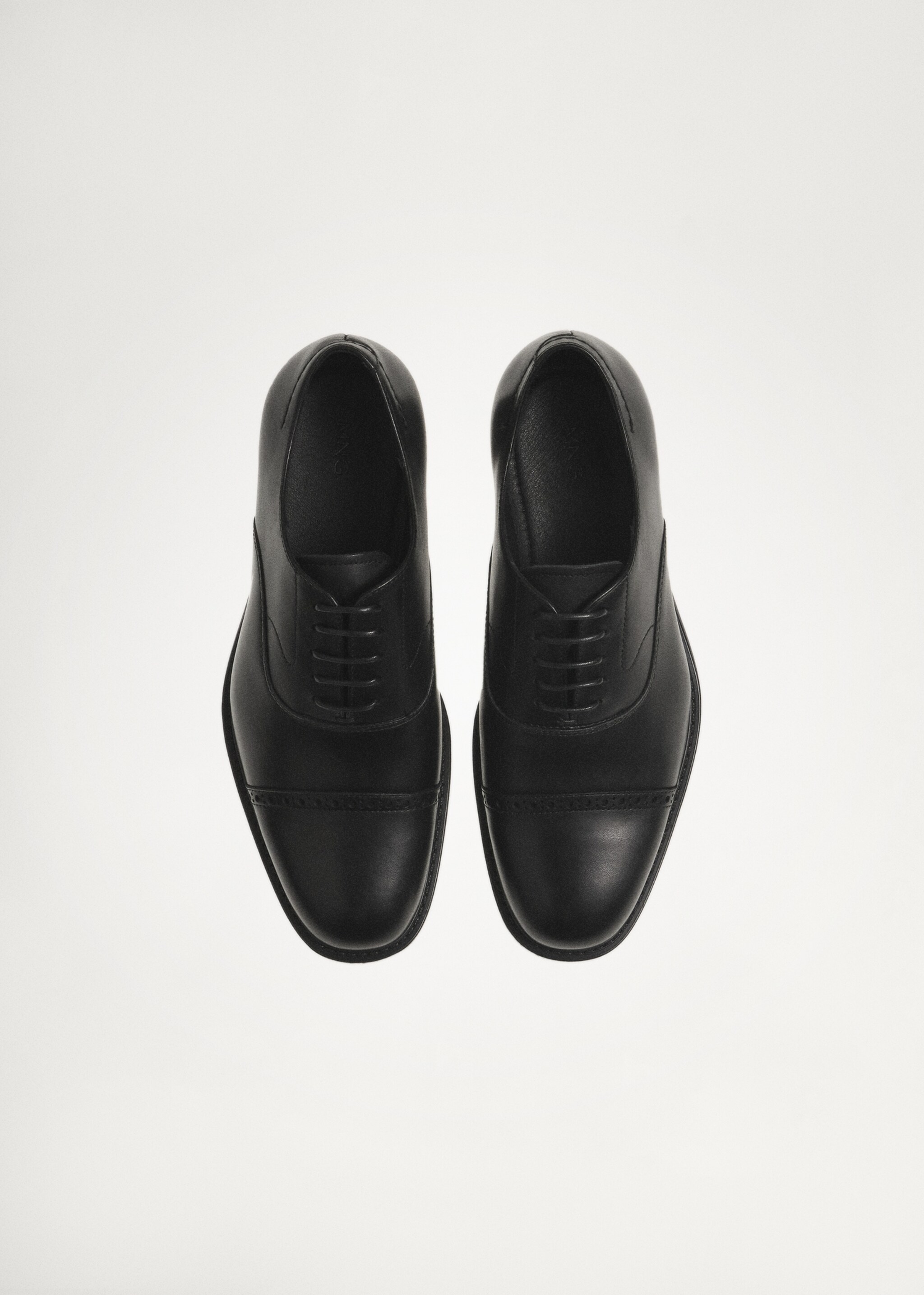 Anzugschuhe aus Leder - Detail des Artikels 5, Schwarz. Ref: 77030625-00.