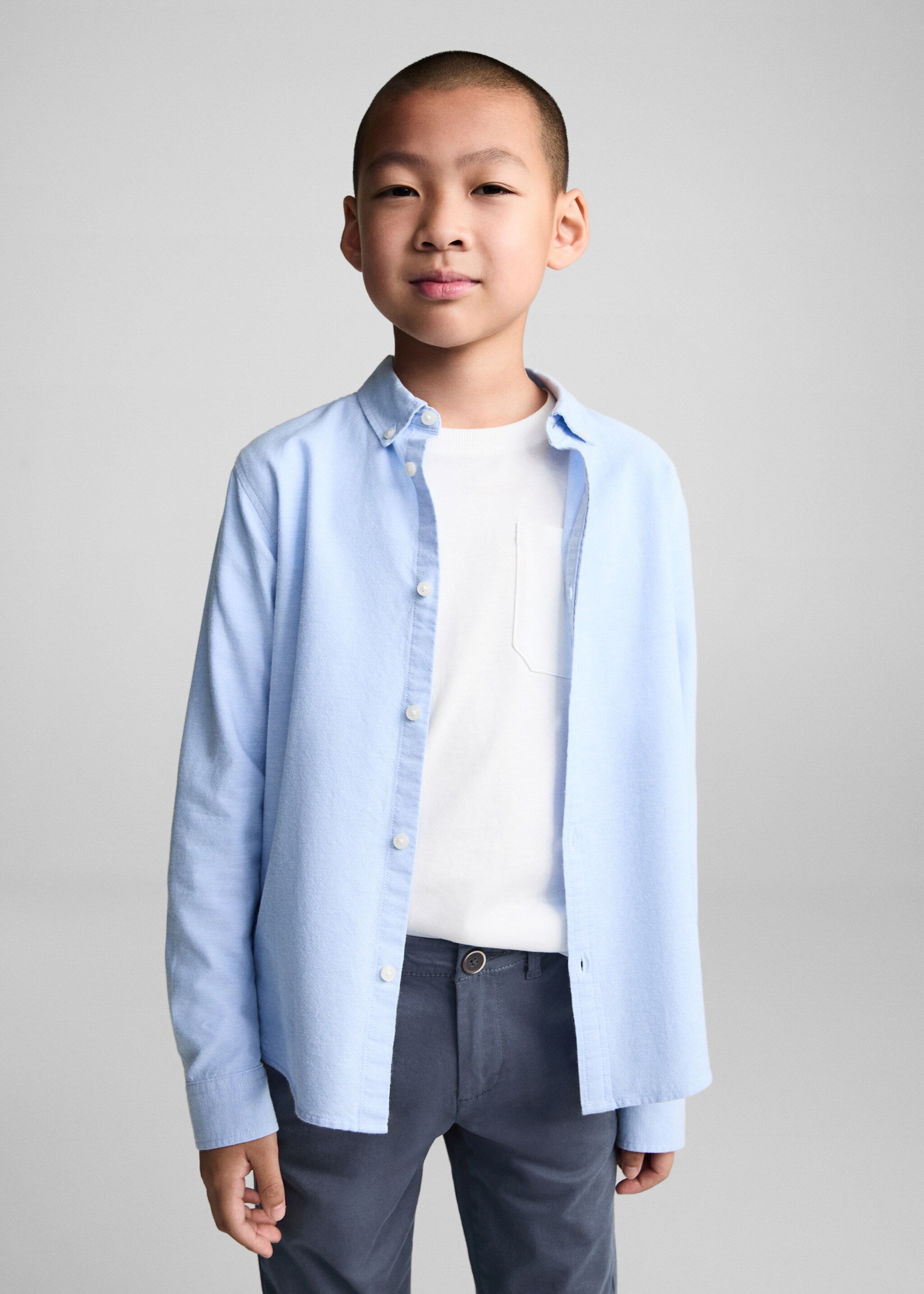 Cotton chinos - Medium plane, Blue. Ref: 77031011-00.