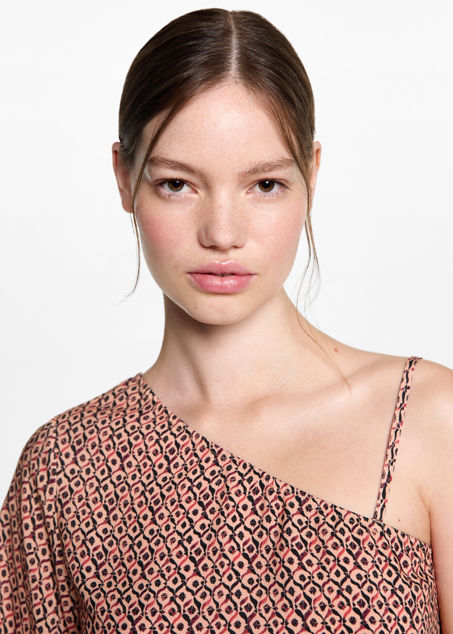 Blusa assimétrica estampada - Pormenor do artigo 1