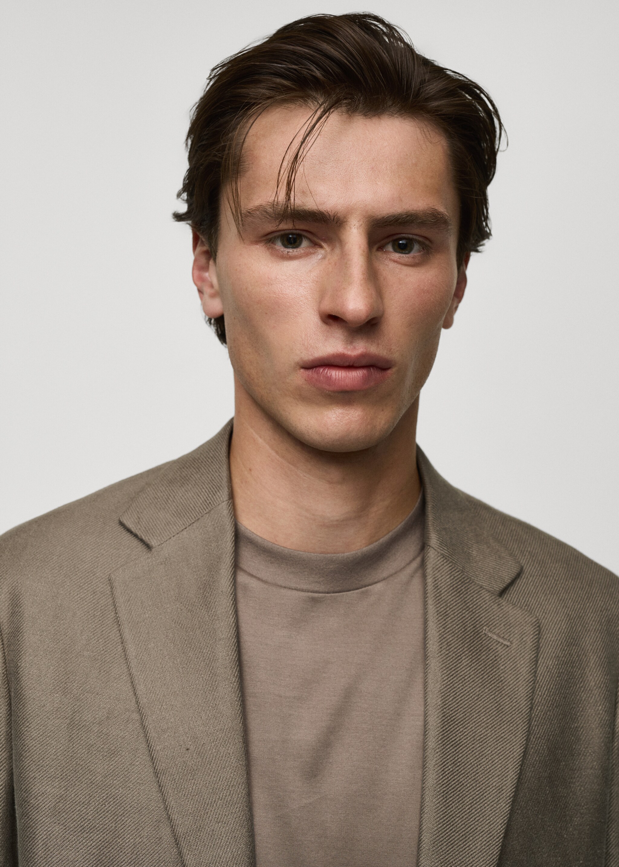 100% linen slim fit blazer - Details of the article 1
