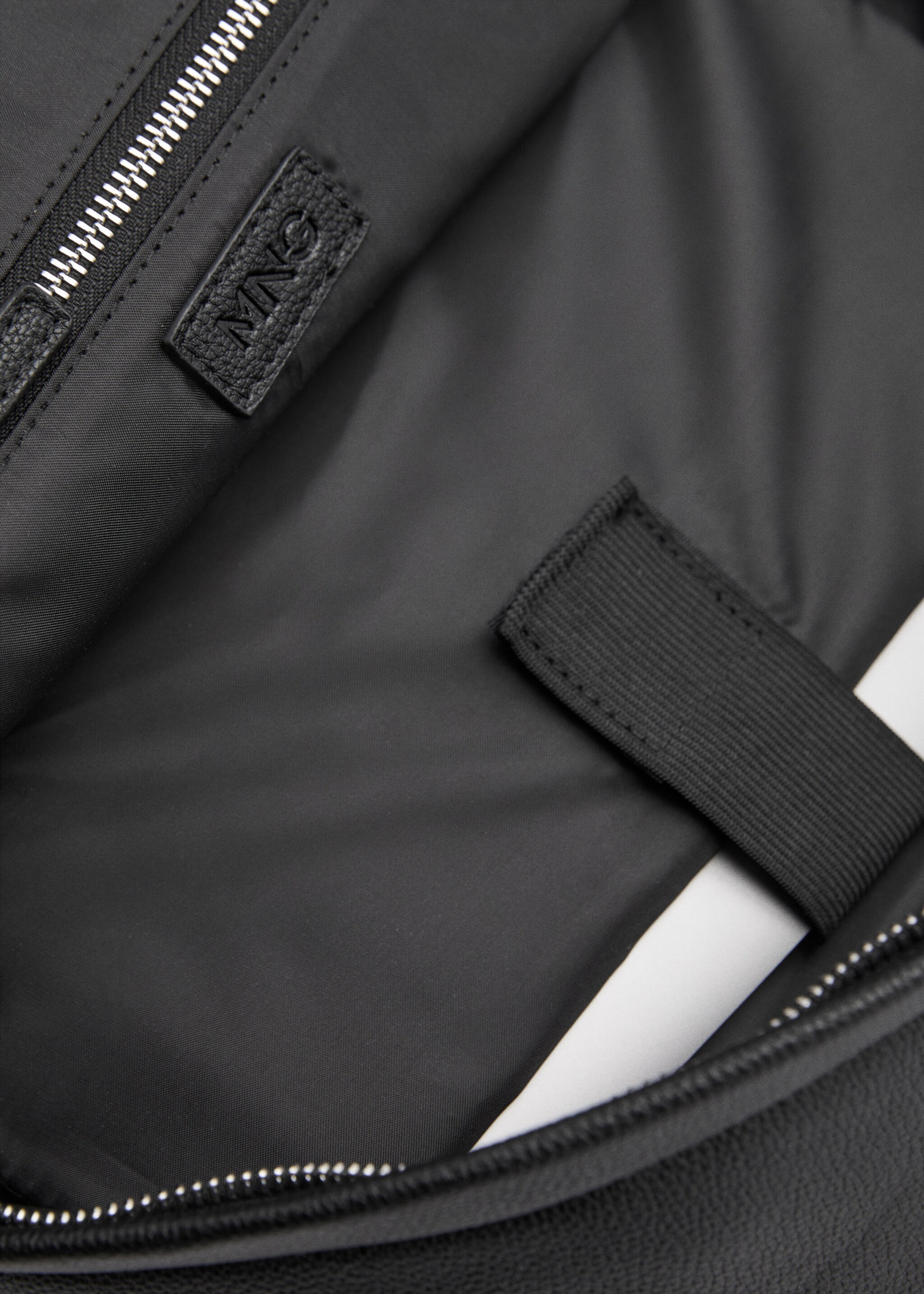 Rucksack mit Narbenleder-Effekt - Detail des Artikels 4