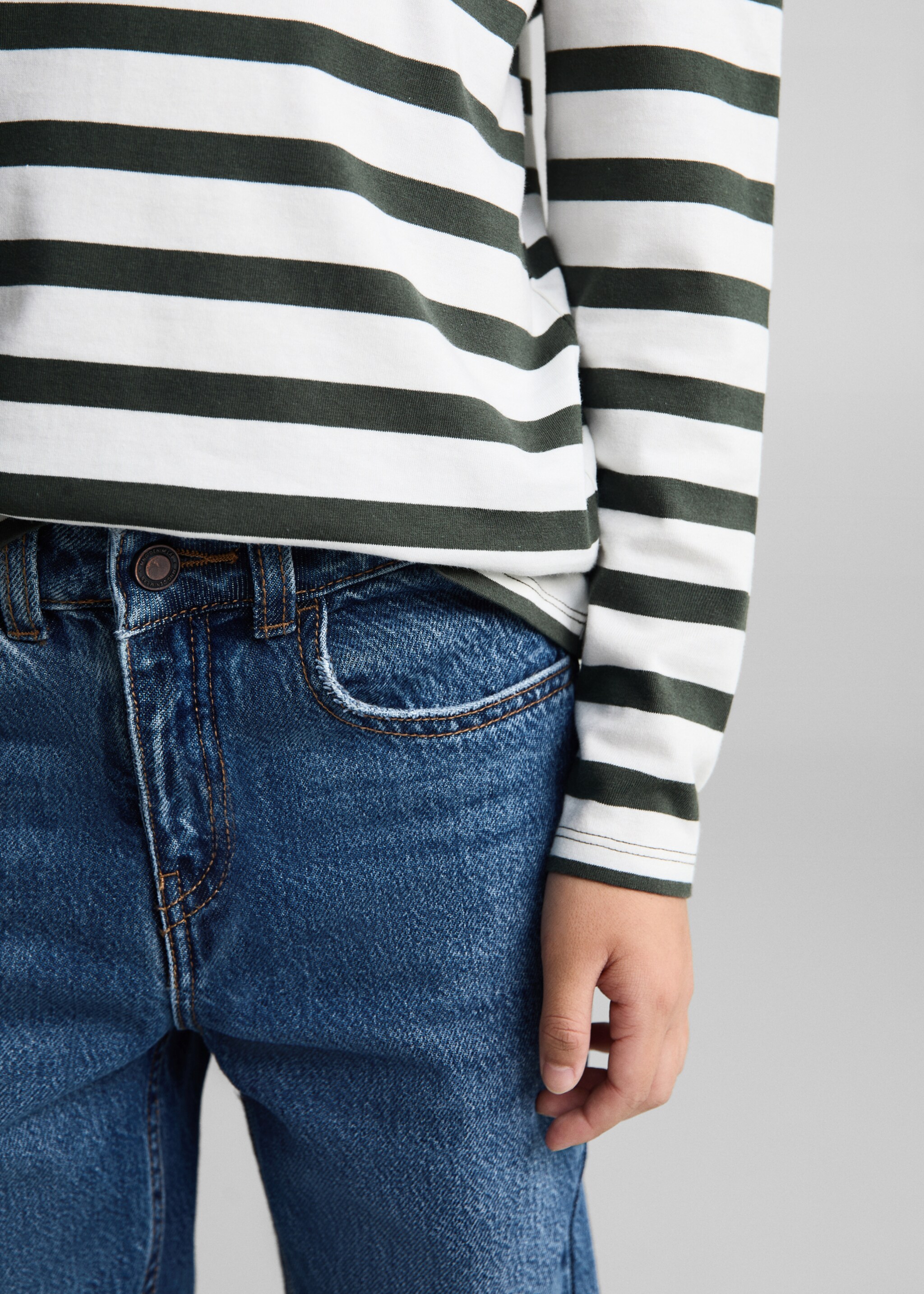 Dad decorative ripped jeans - Details of the article 1, Dark Blue. Ref: 77032914-00.