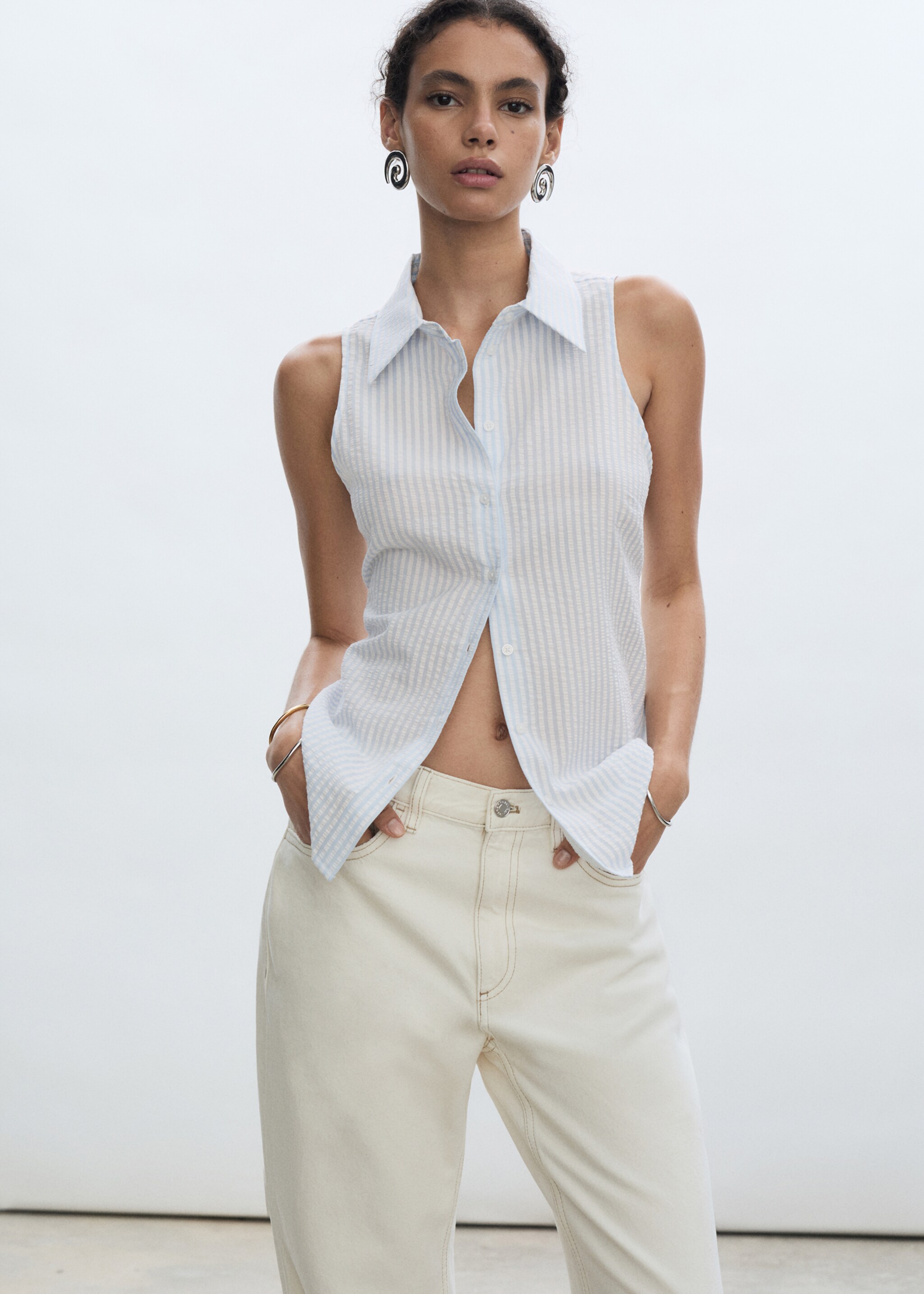 Striped textured shirt - Medium plane