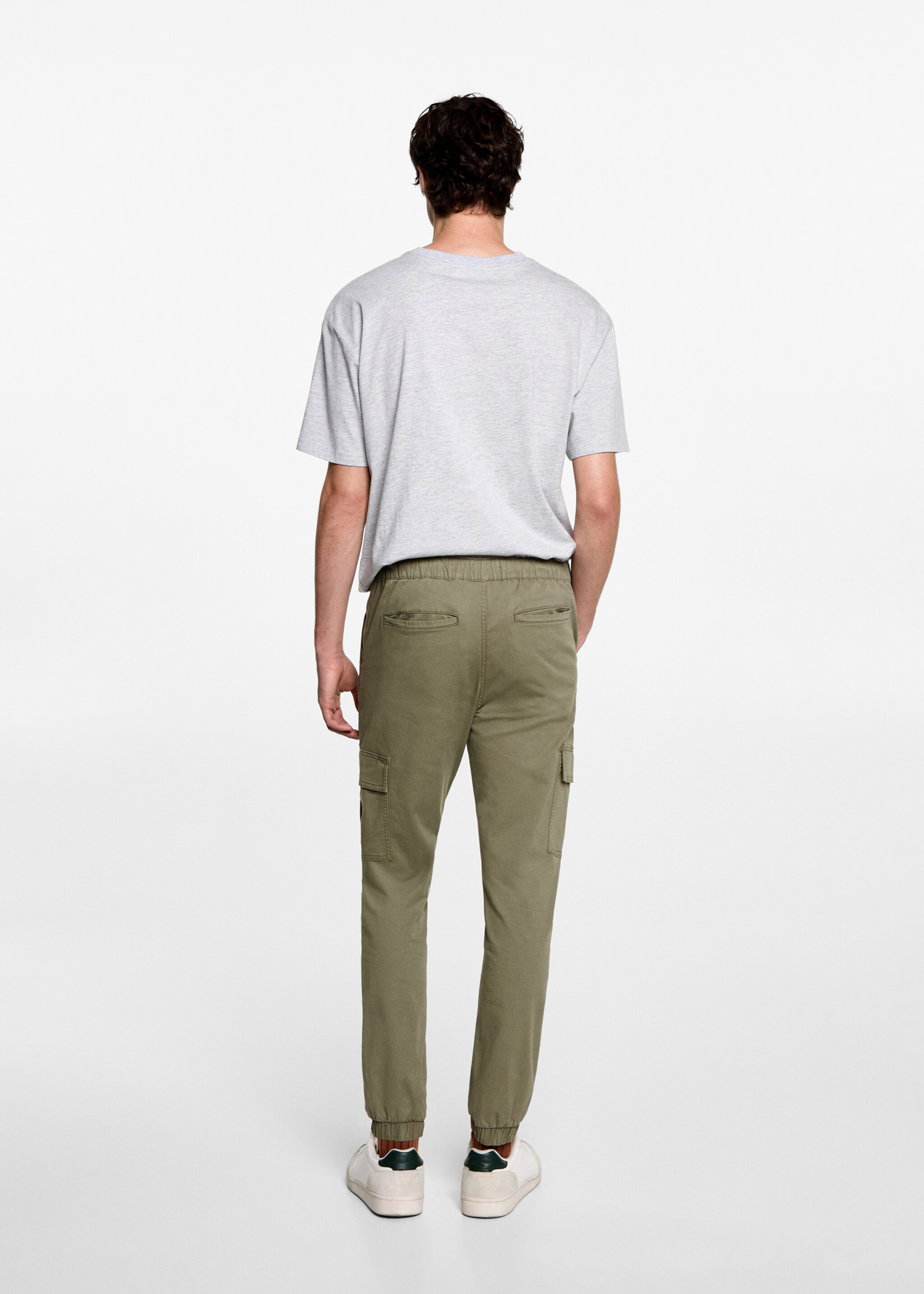Joggerpants im Cargo-Stil - Rückseite des Artikels, Dunkelgrün. Ref: 77032937-00.