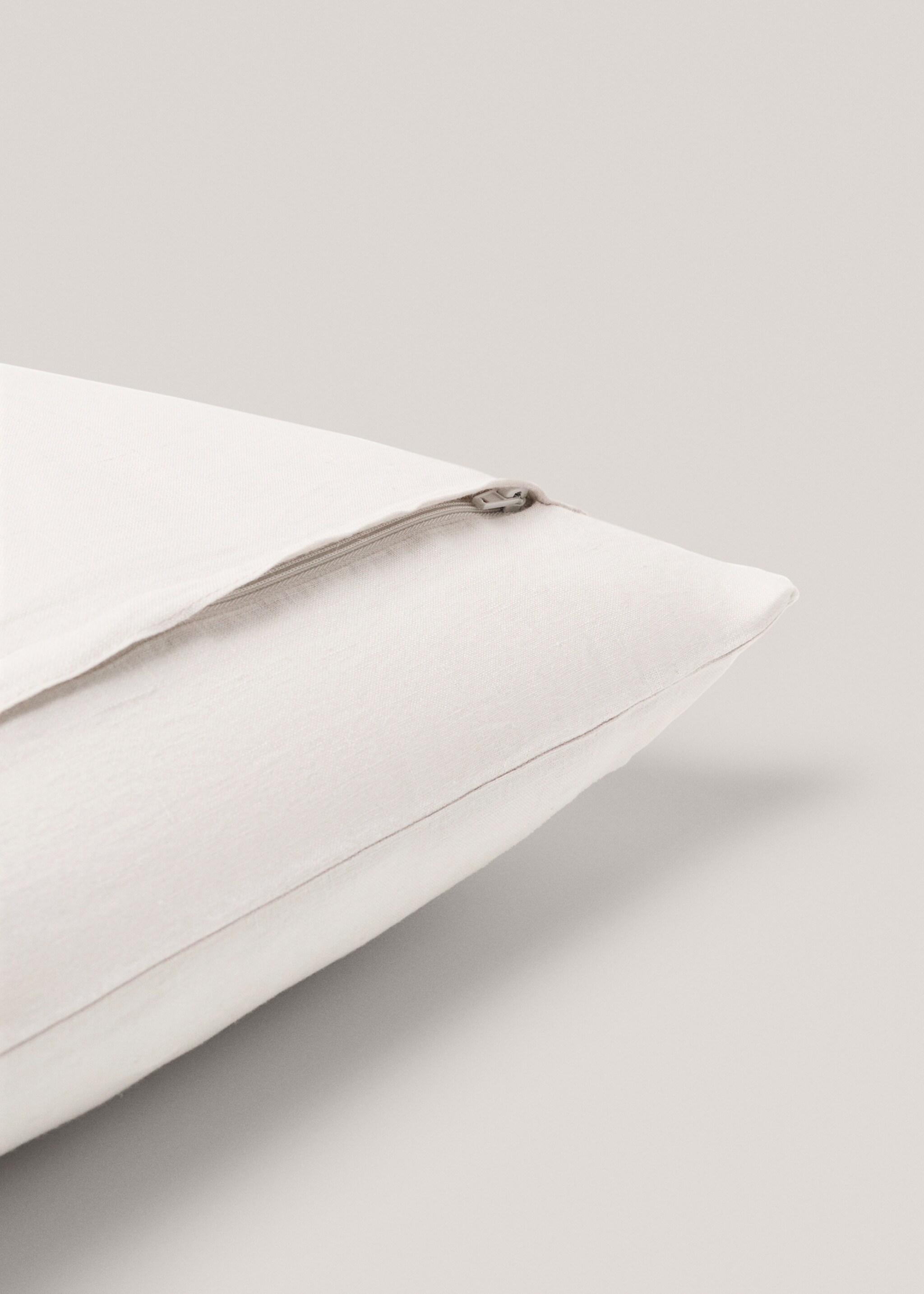 Striped linen cushion case - Details of the article 4, Aqua Green. Ref: 77033277-00.