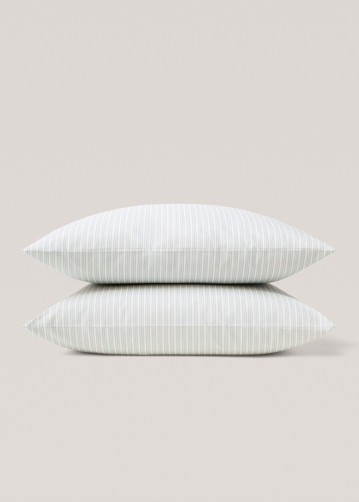 Stripe-print pillow cases 60x60cm - Details of the article 3