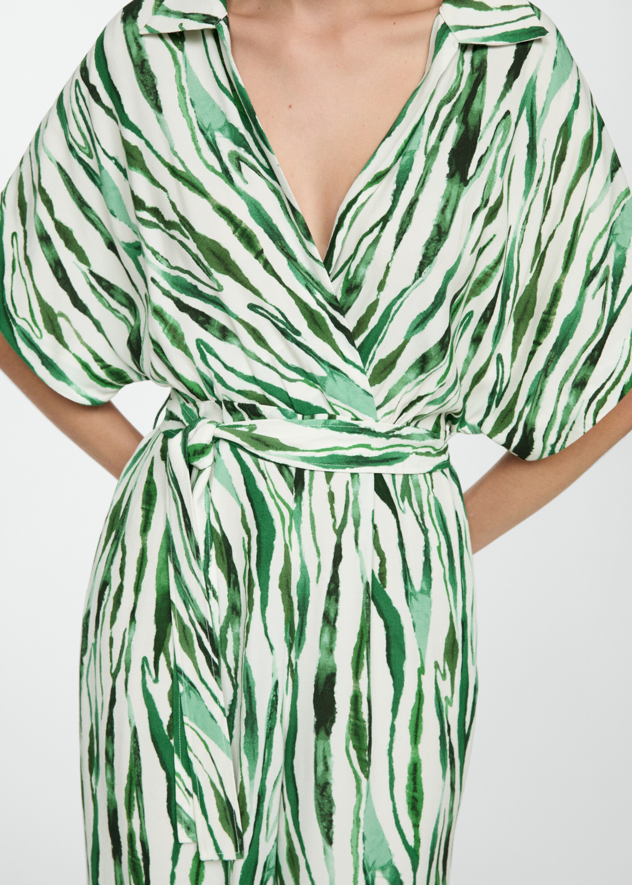 Printed jumpsuit with bow - Details of the article 6