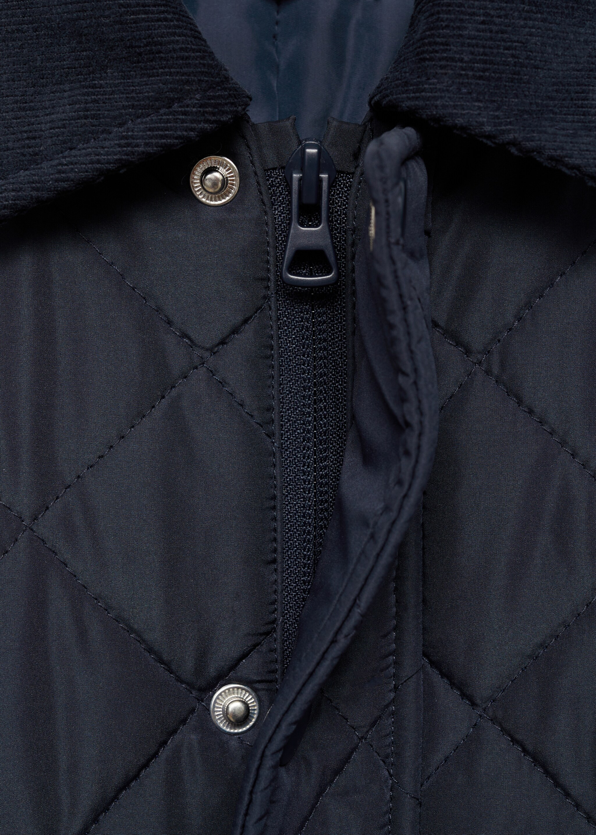 Anorak matelassé losanges - Détail de l'article 8, Bleu marine foncé. Ref: 77033667-00.