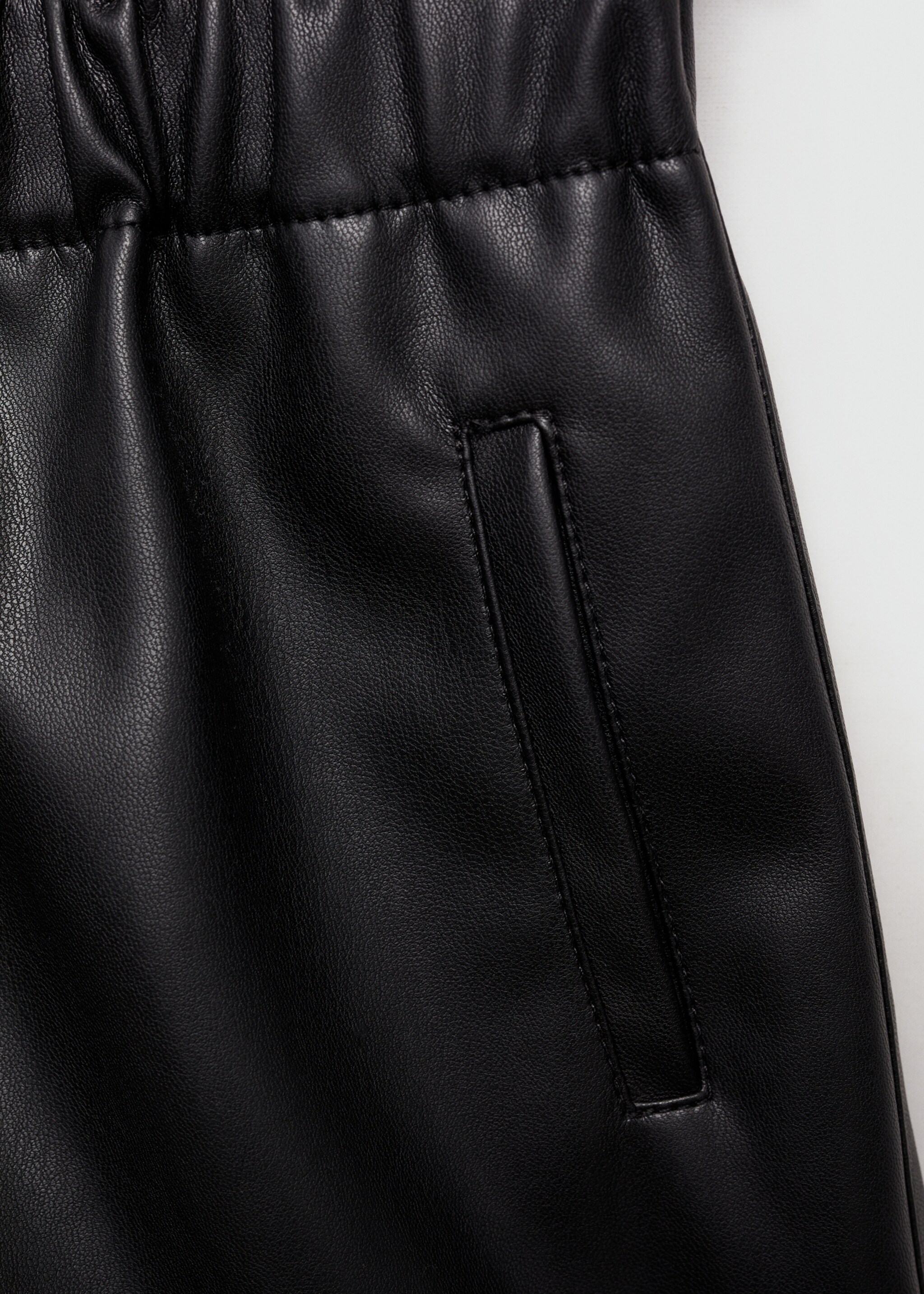 Short simili-cuir - Détail de l'article 0, Noir. Ref: 77034026-00.