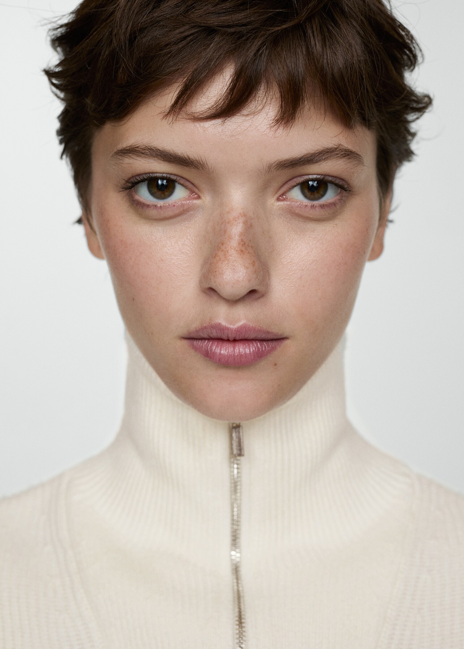 Striped sweater with zip - Details of the article 1