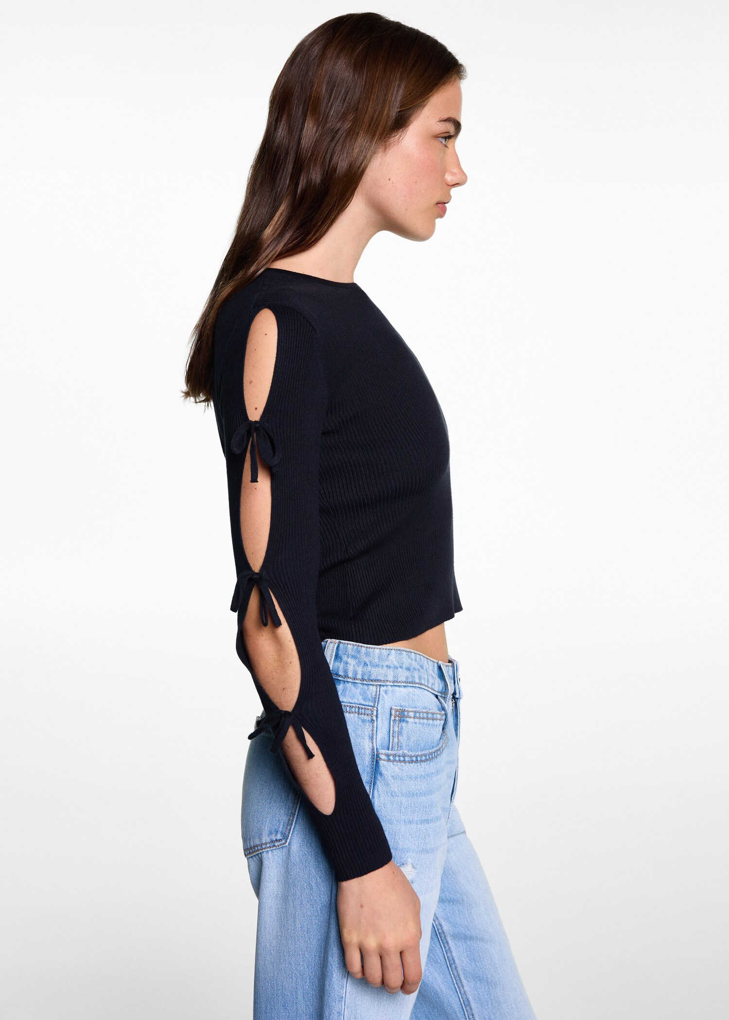 Sweater with bow openings - Medium plane