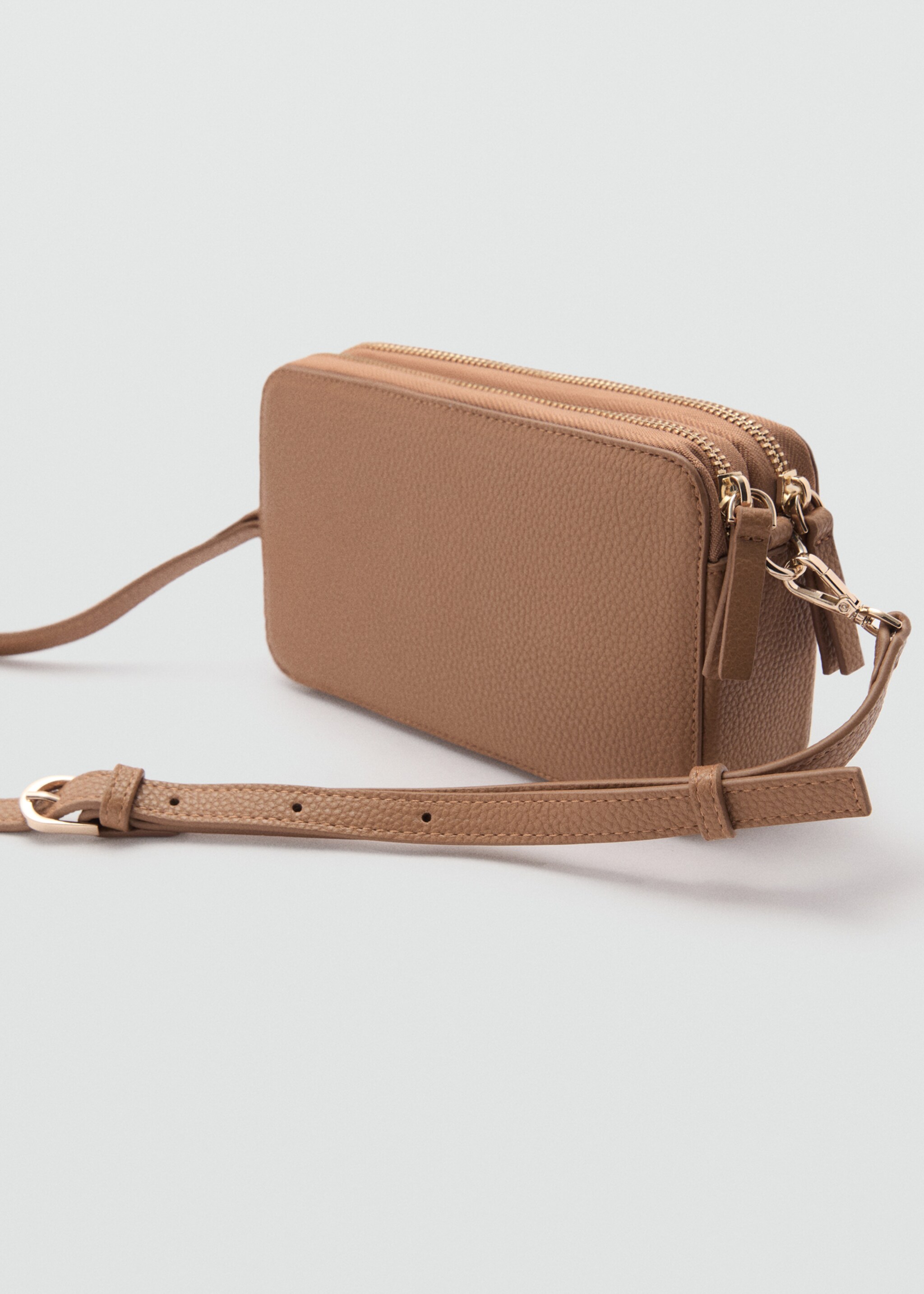 Shoulder bag with double zip - Details of the article 1, Leather. Ref: 77034055-00.
