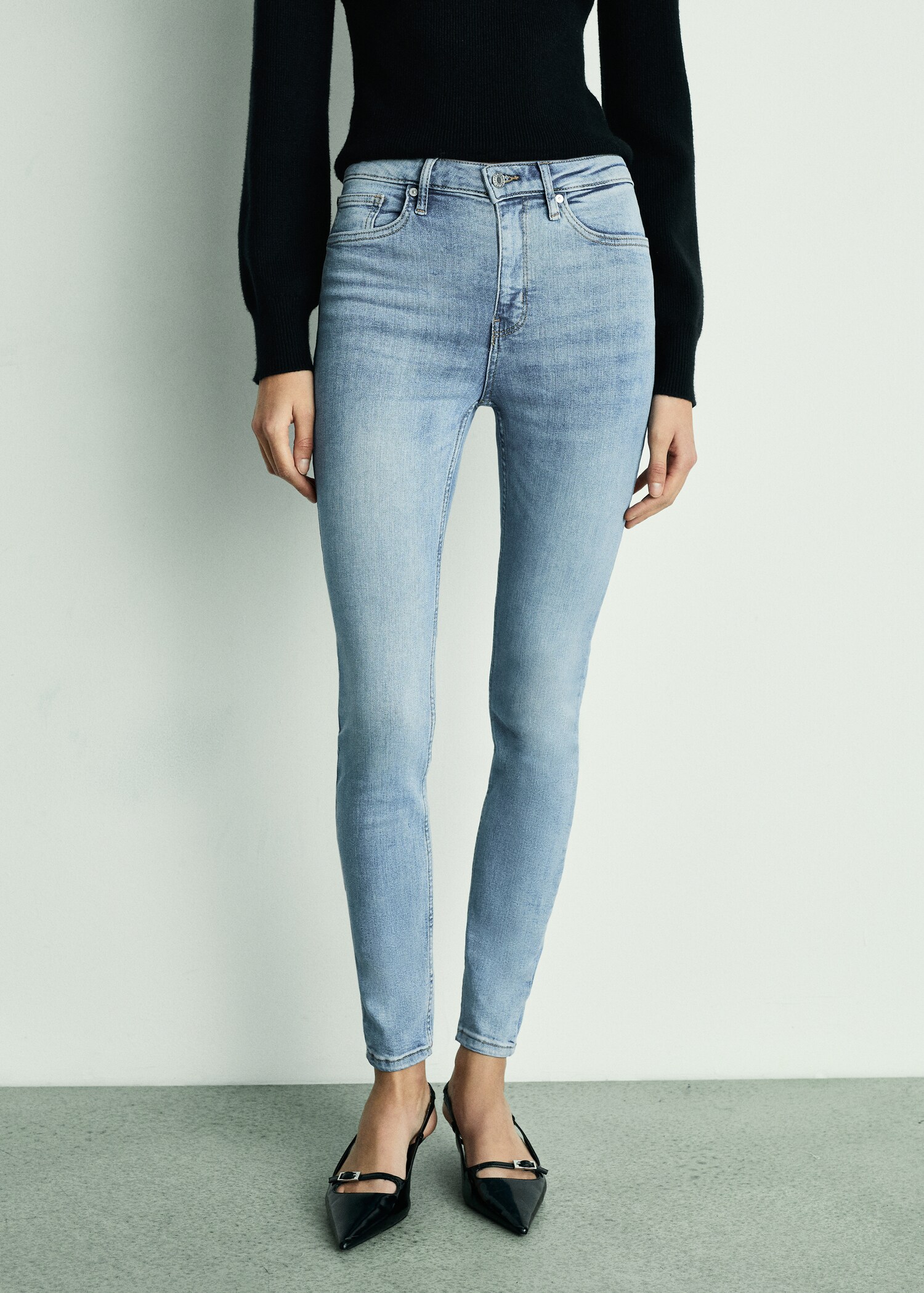 Skinny Jeans mit hohem Bund - Mittlere Ansicht