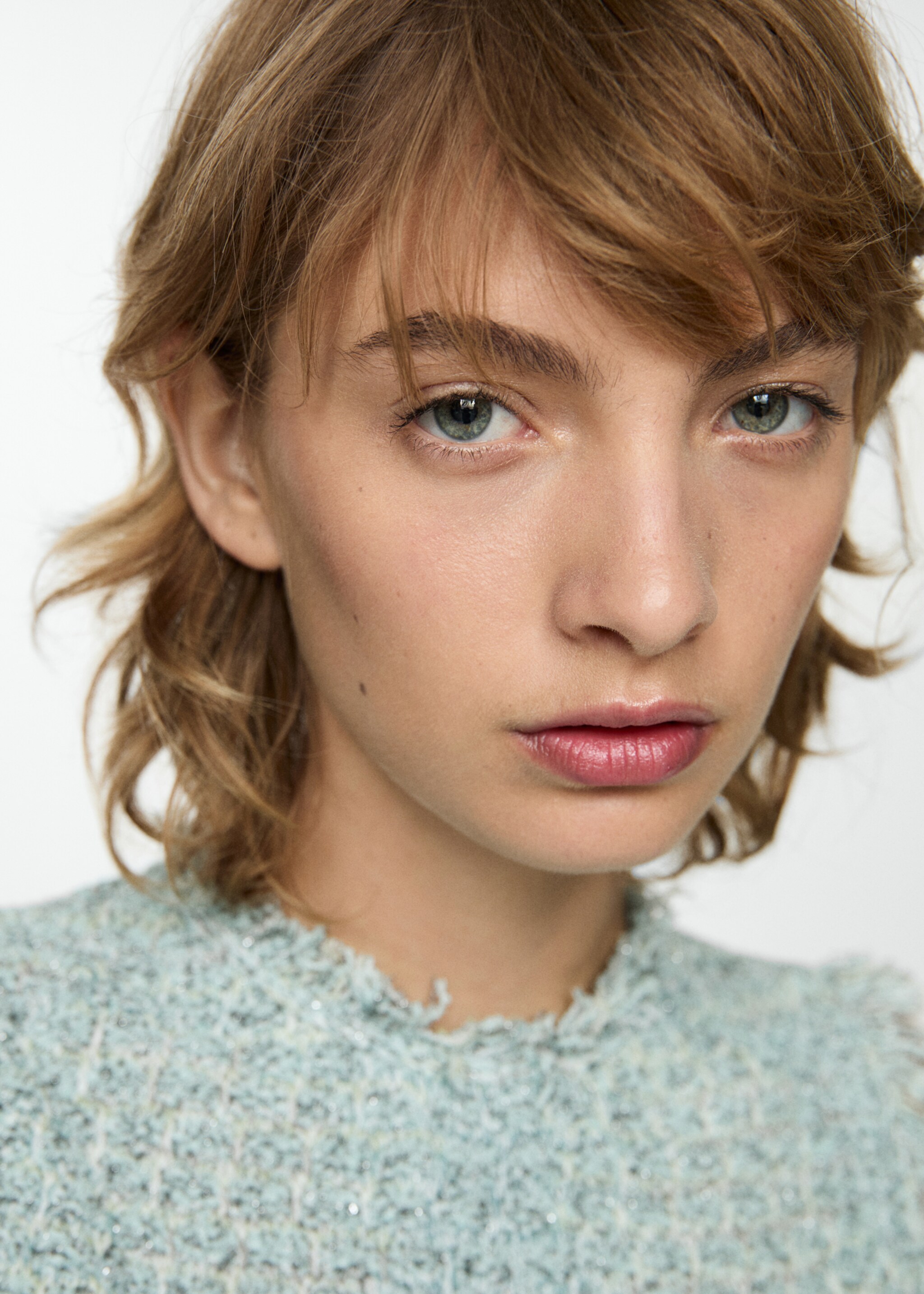 Tweed top with frayed detail - Details of the article 1, Aqua Green. Ref: 77034063-00.