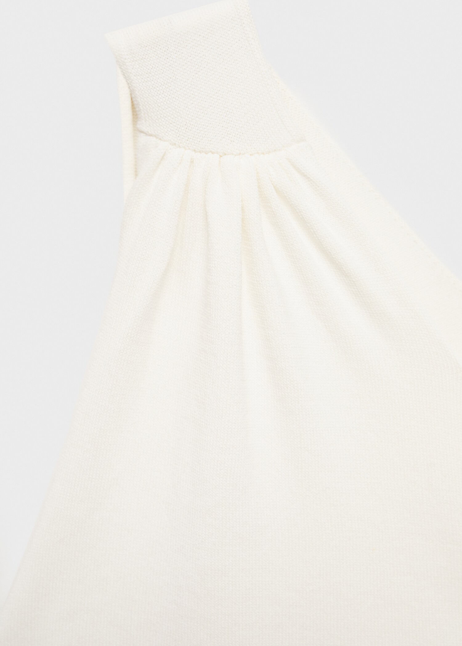 Asymmetric design top - Details of the article 8